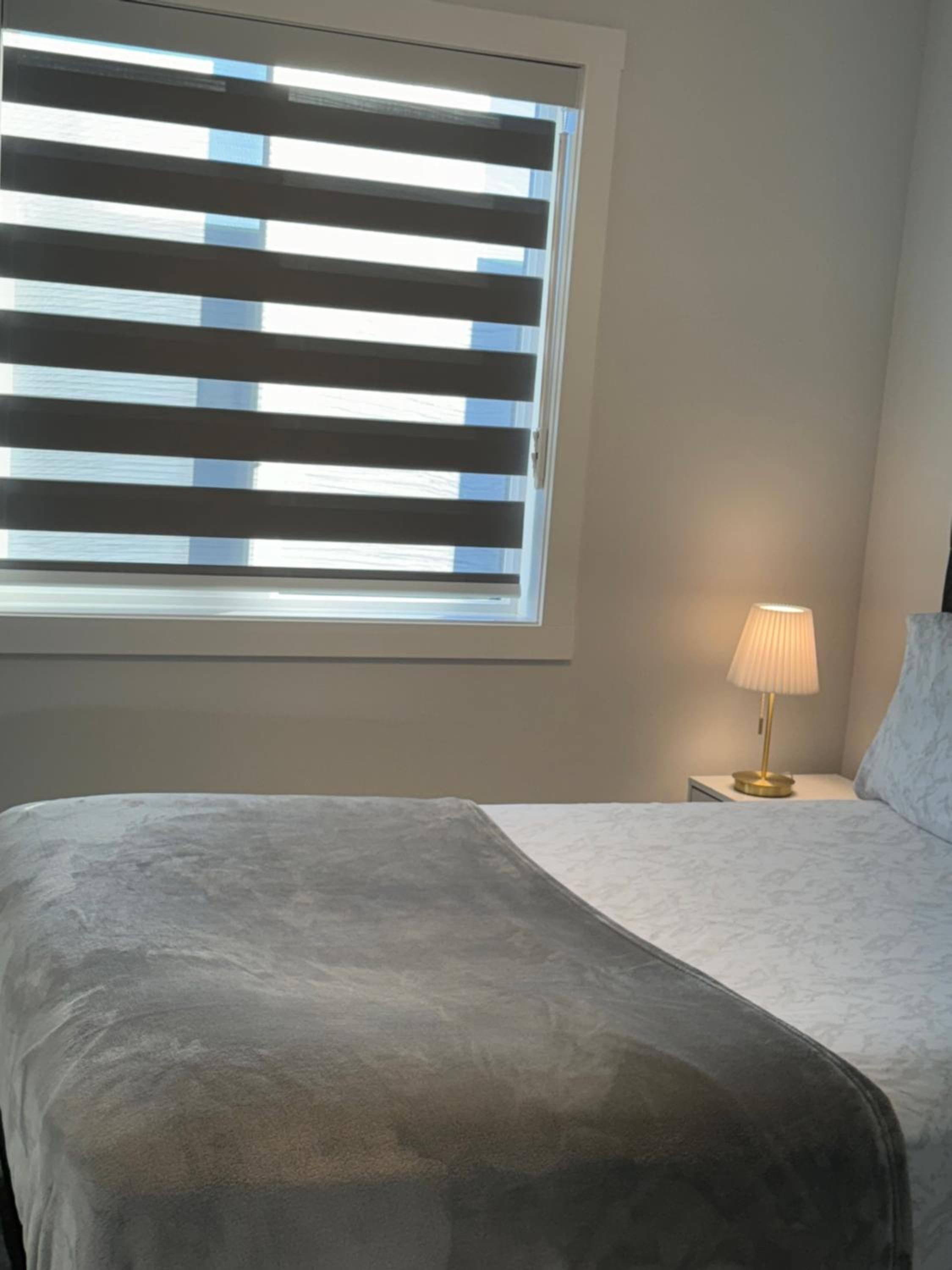 Serene Stay - Private Room and bath with Parking and Wi-Fi