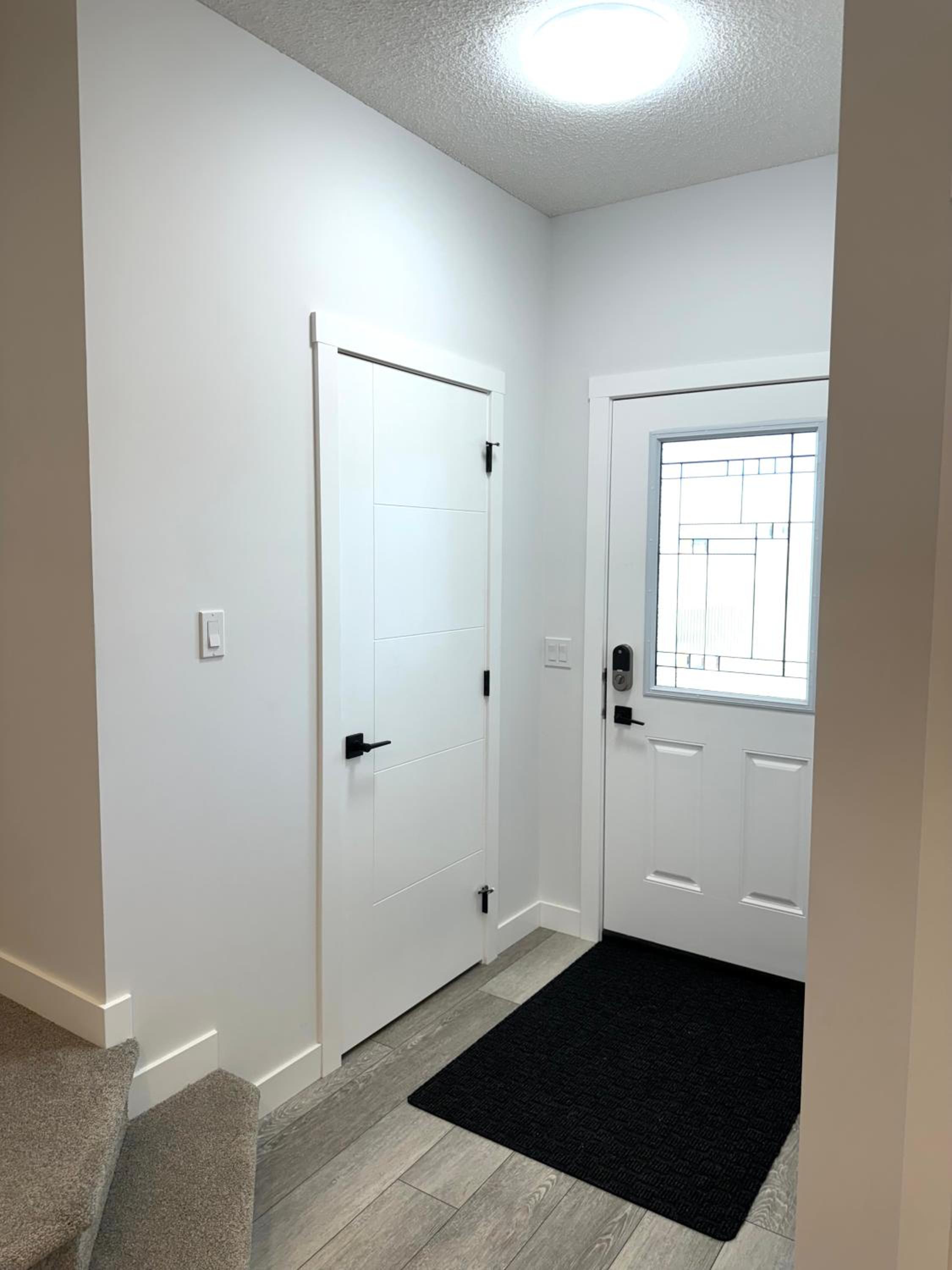Serene Stay - Private Room and bath with Parking and Wi-Fi