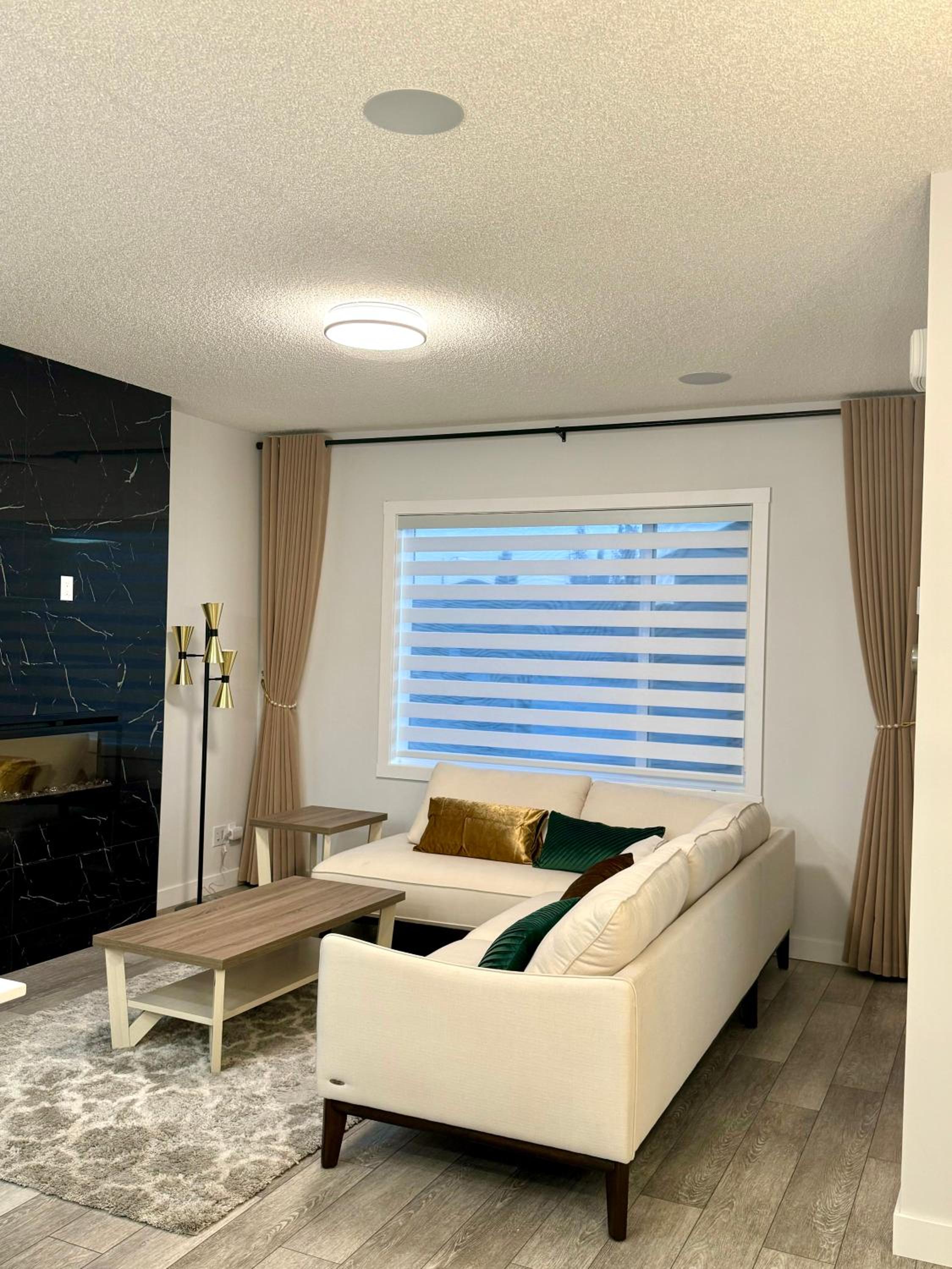 Serene Stay - Private Room and bath with Parking and Wi-Fi