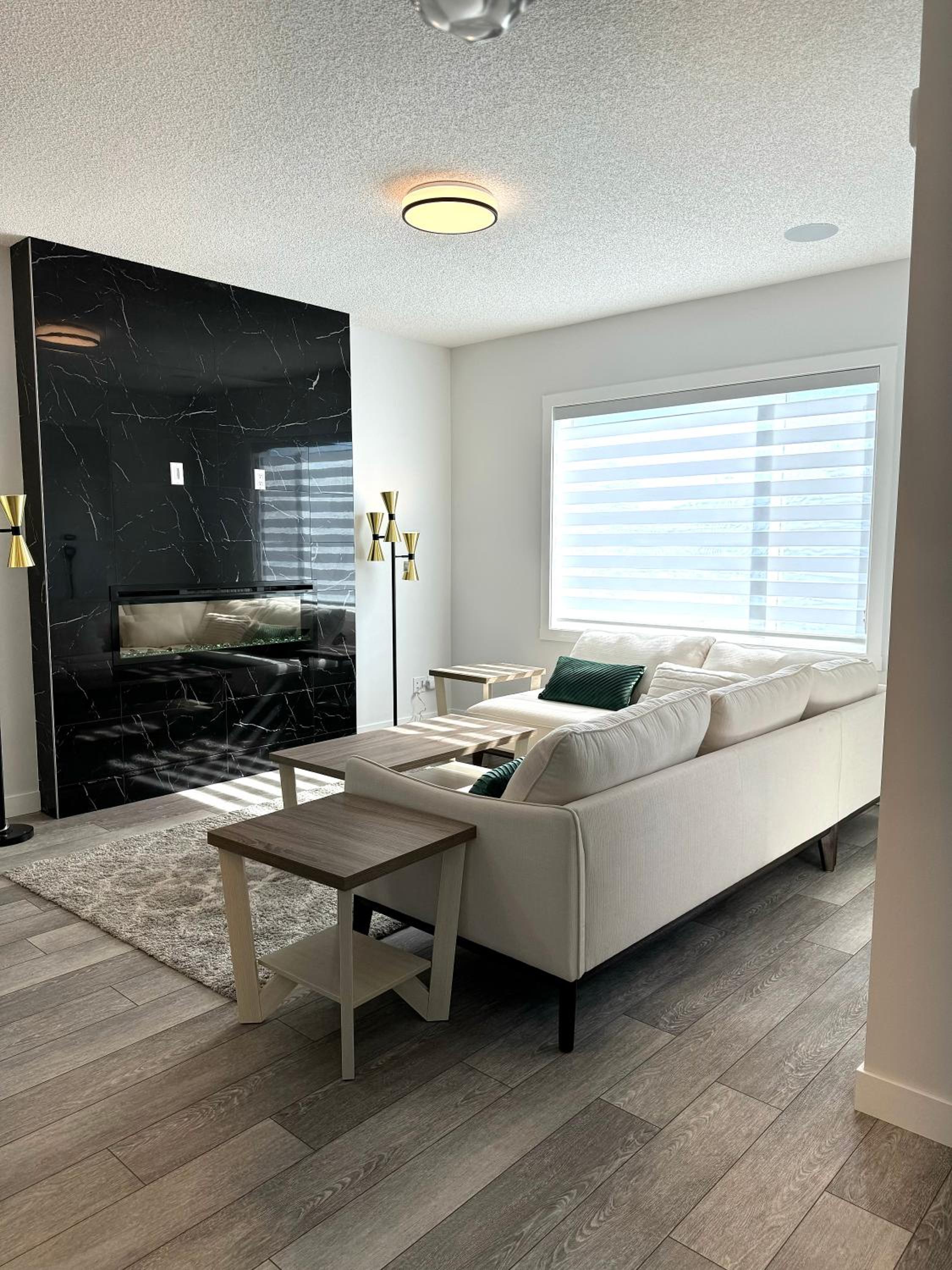 Serene Stay - Private Room and bath with Parking and Wi-Fi
