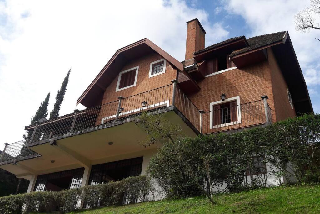 Casa e Vista privilegiadas no Alto do Capivari