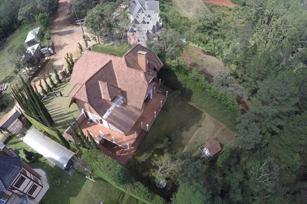 Casa e Vista privilegiadas no Alto do Capivari