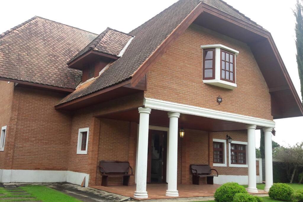 Casa e Vista privilegiadas no Alto do Capivari