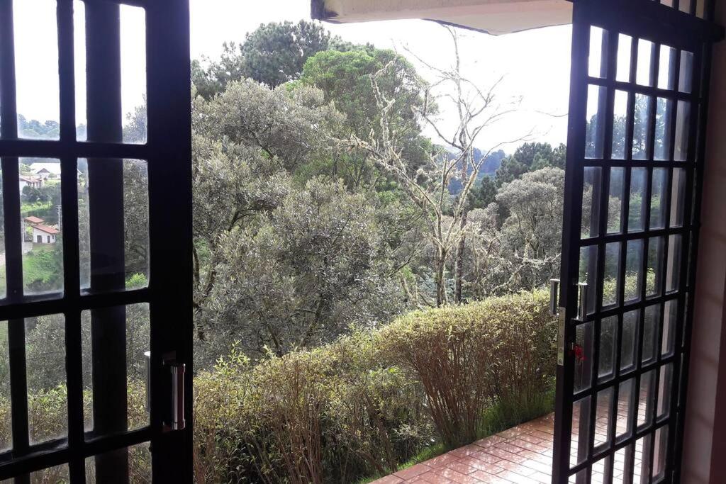 Casa e Vista privilegiadas no Alto do Capivari