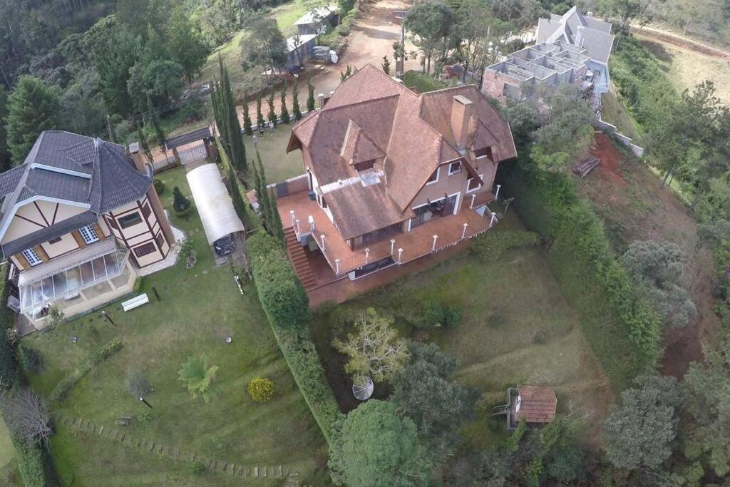 Casa e Vista privilegiadas no Alto do Capivari