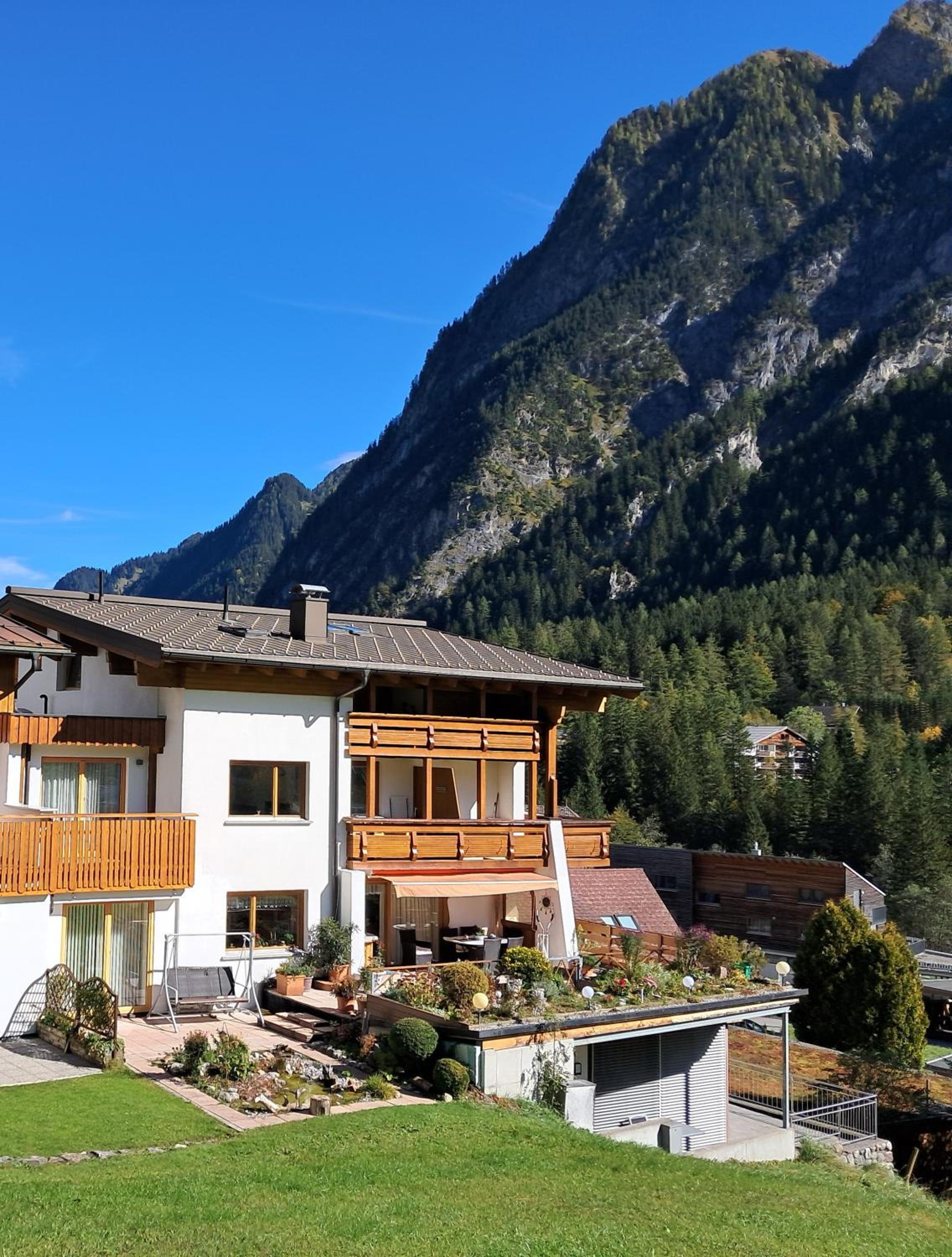 Haus Saroja
