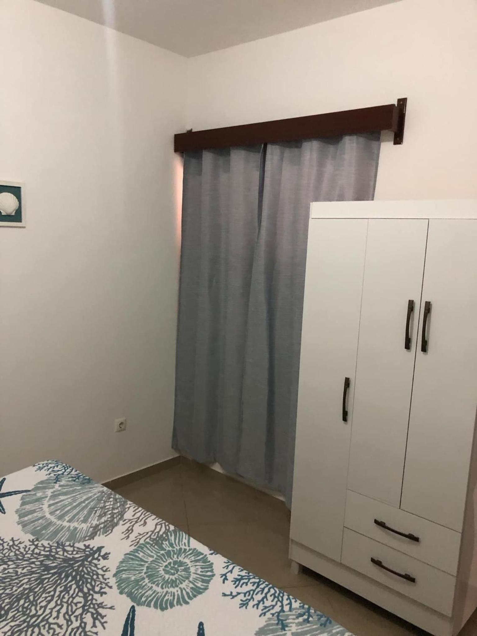 Techas Stylish 2-Bedroom 8 min to Beach