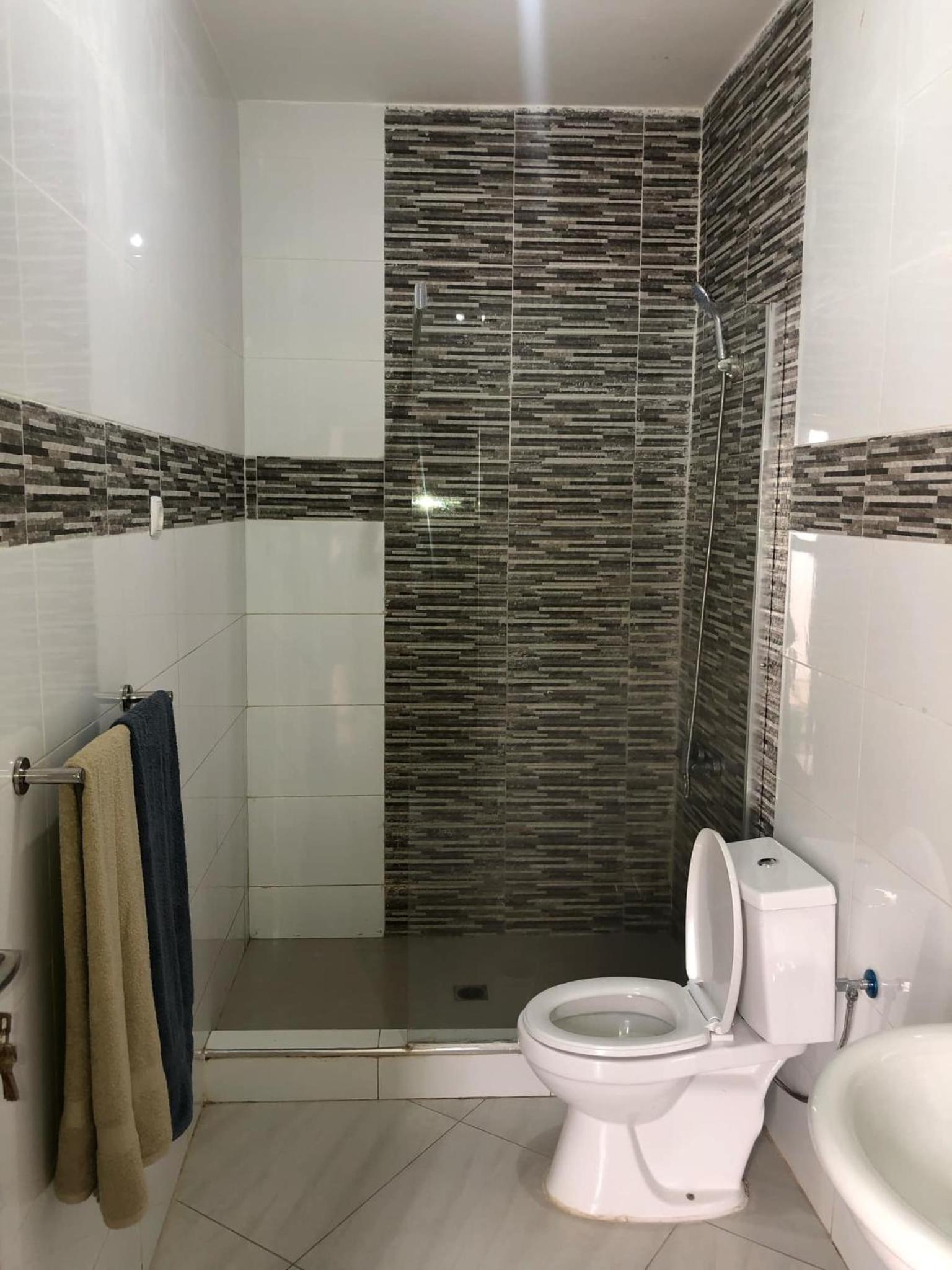 Techas Stylish 2-Bedroom 8 min to Beach