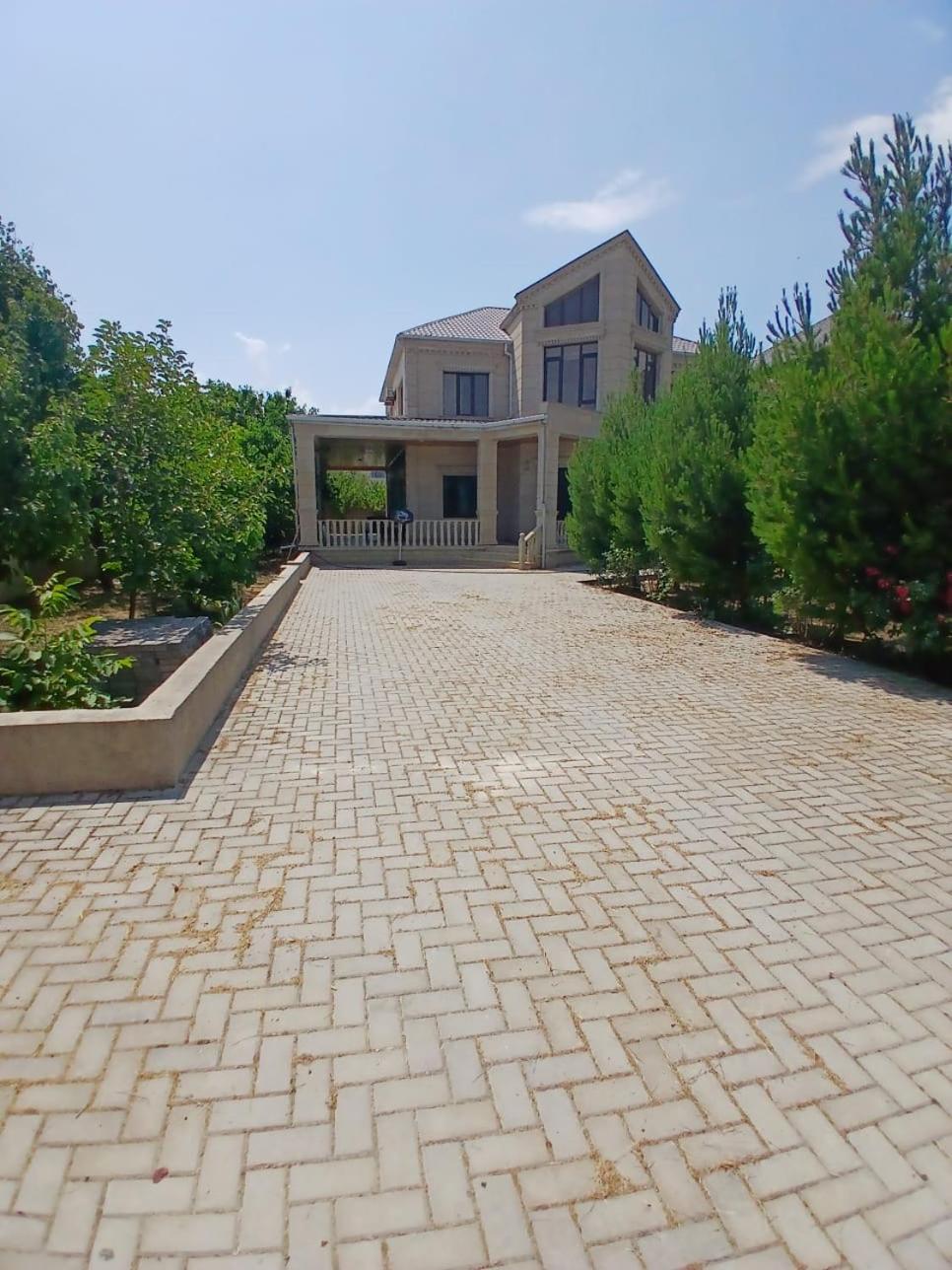 Spacious 4-Bed Country Getaway Home