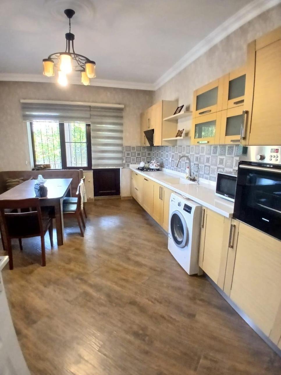 Spacious 4-Bed Country Getaway Home