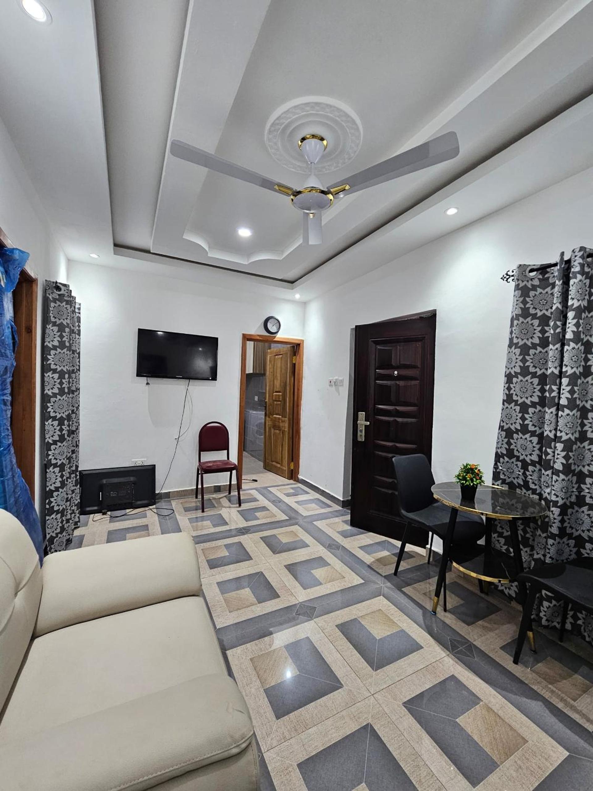 Tuki Quarter