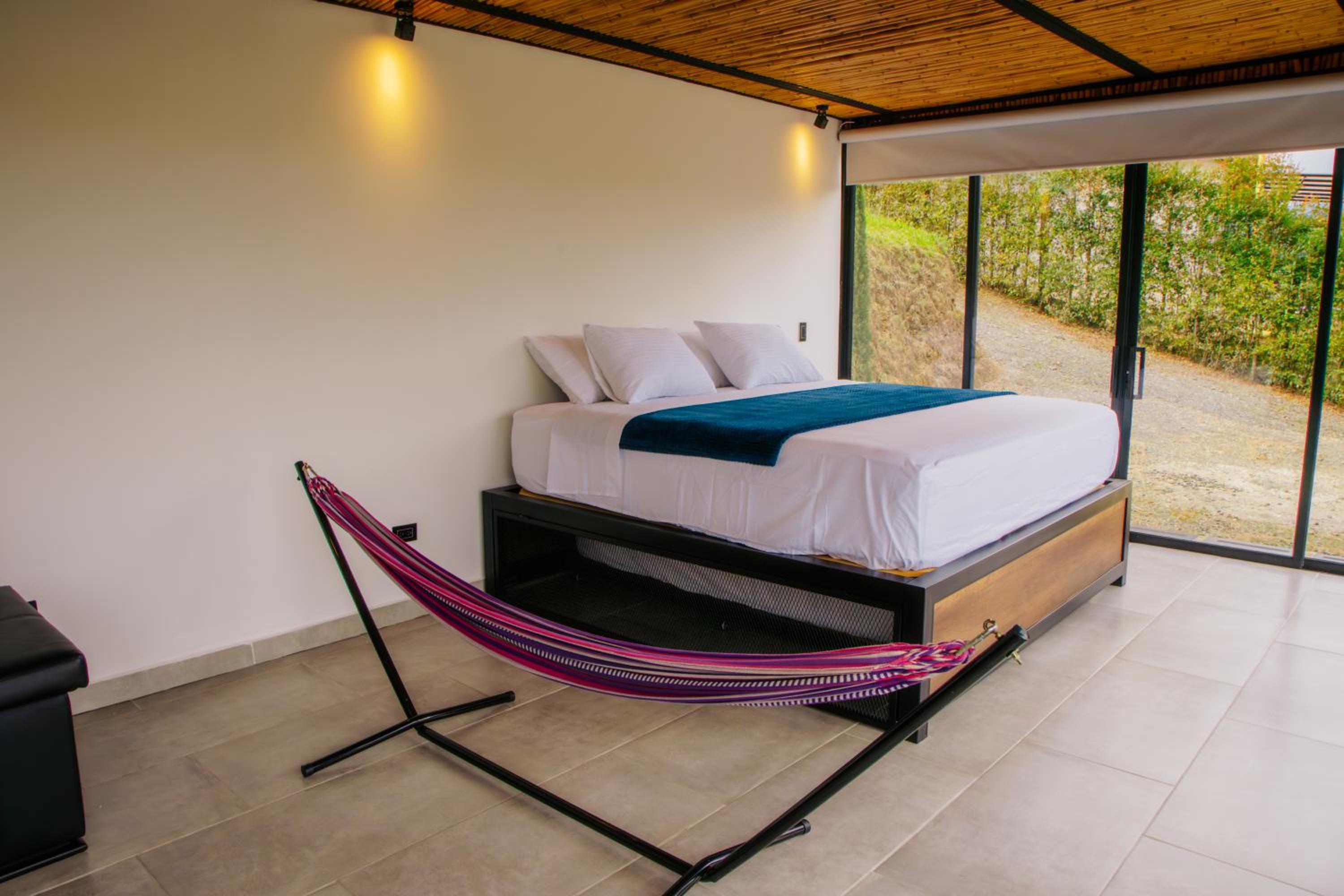 Boskoso Forest Retreat Jacuzzi & Waterfall
