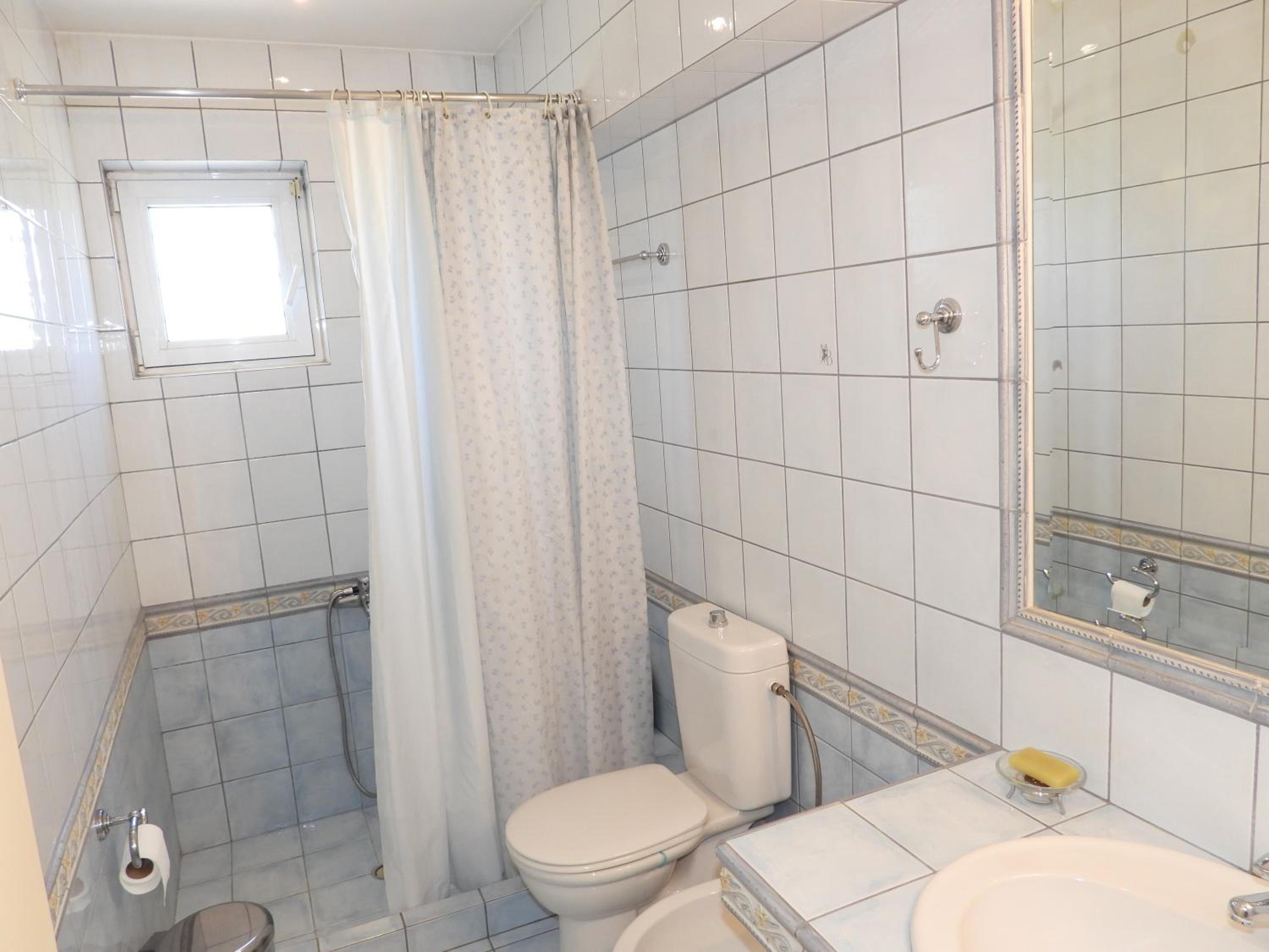 Lora's house - Property Image 12