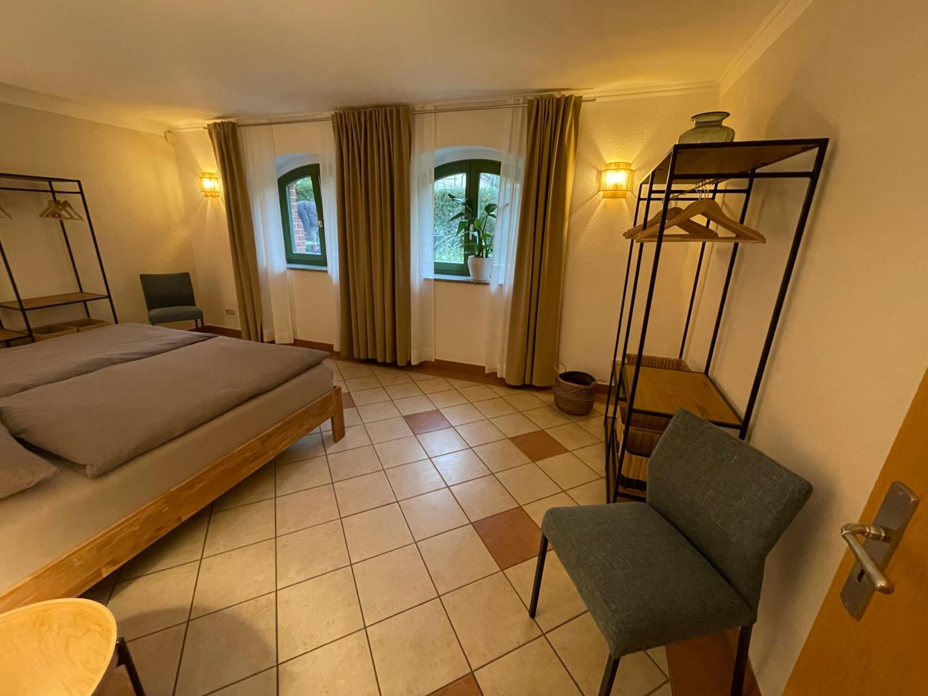 Villa Daries - Ferienwohnung mit eigenem Müritzstrand
