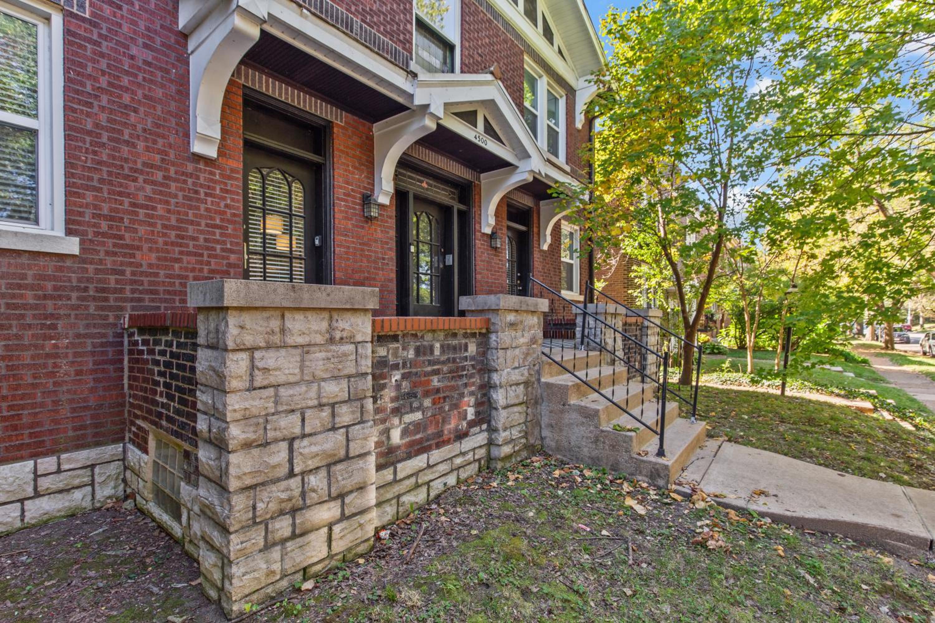 Botanical Bliss | JZ Vacation Rentals view 4