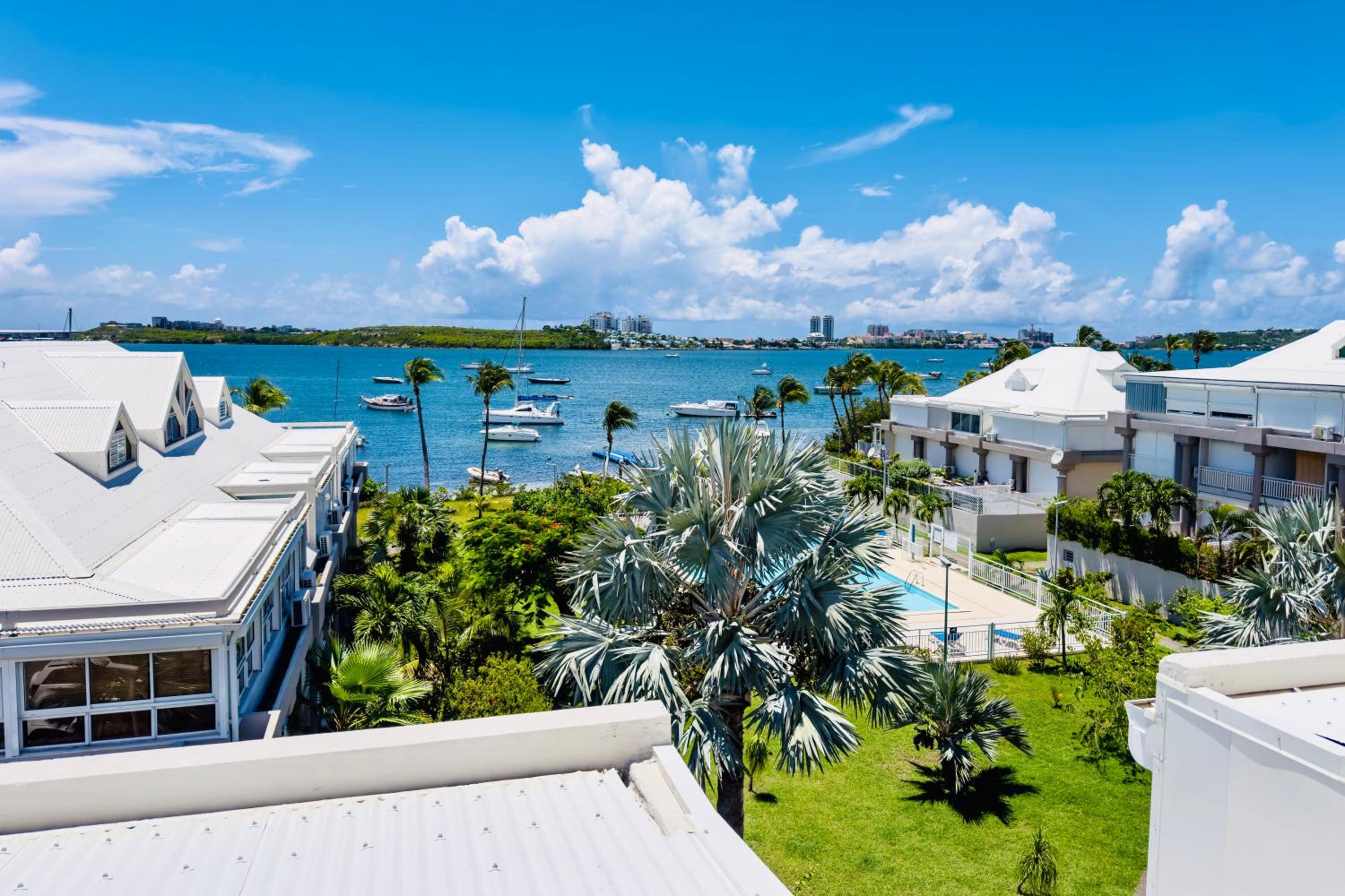 Spacious Waterfront 2 Bedroom Condo with 2 Bathrooms, Pool, AC view 3
