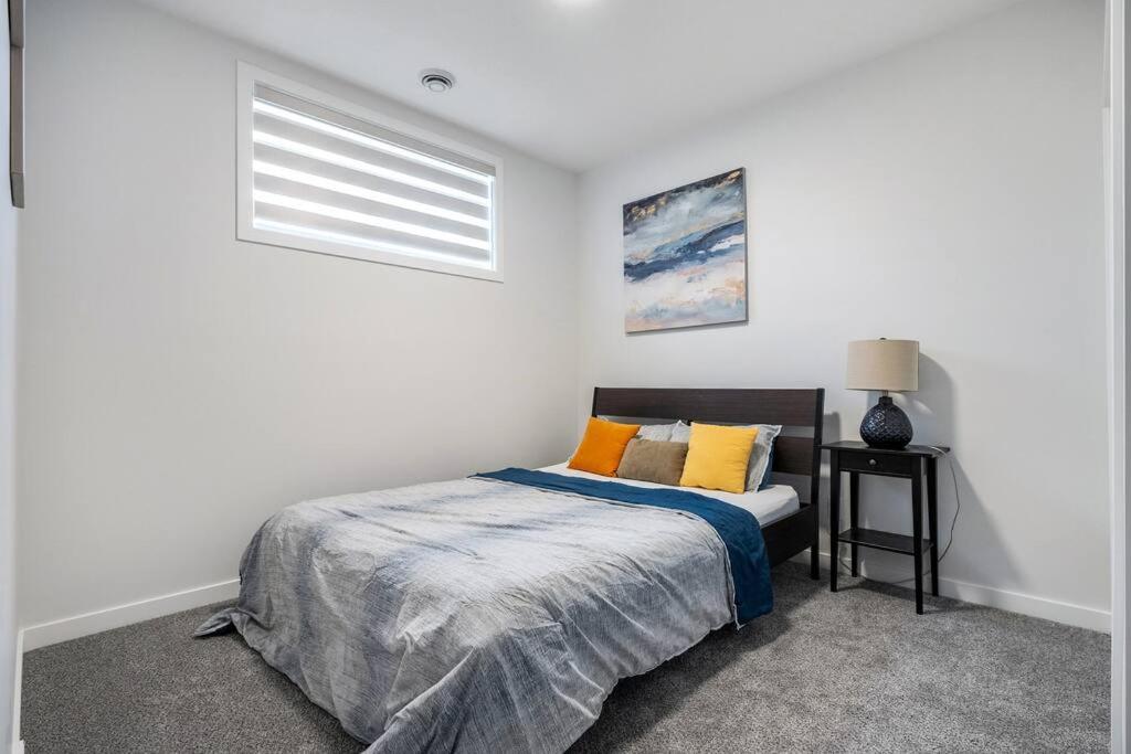 Perfect Stay 2 Bedroom Basement Suite