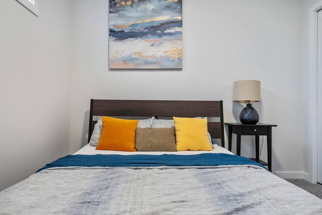 Perfect Stay 2 Bedroom Basement Suite