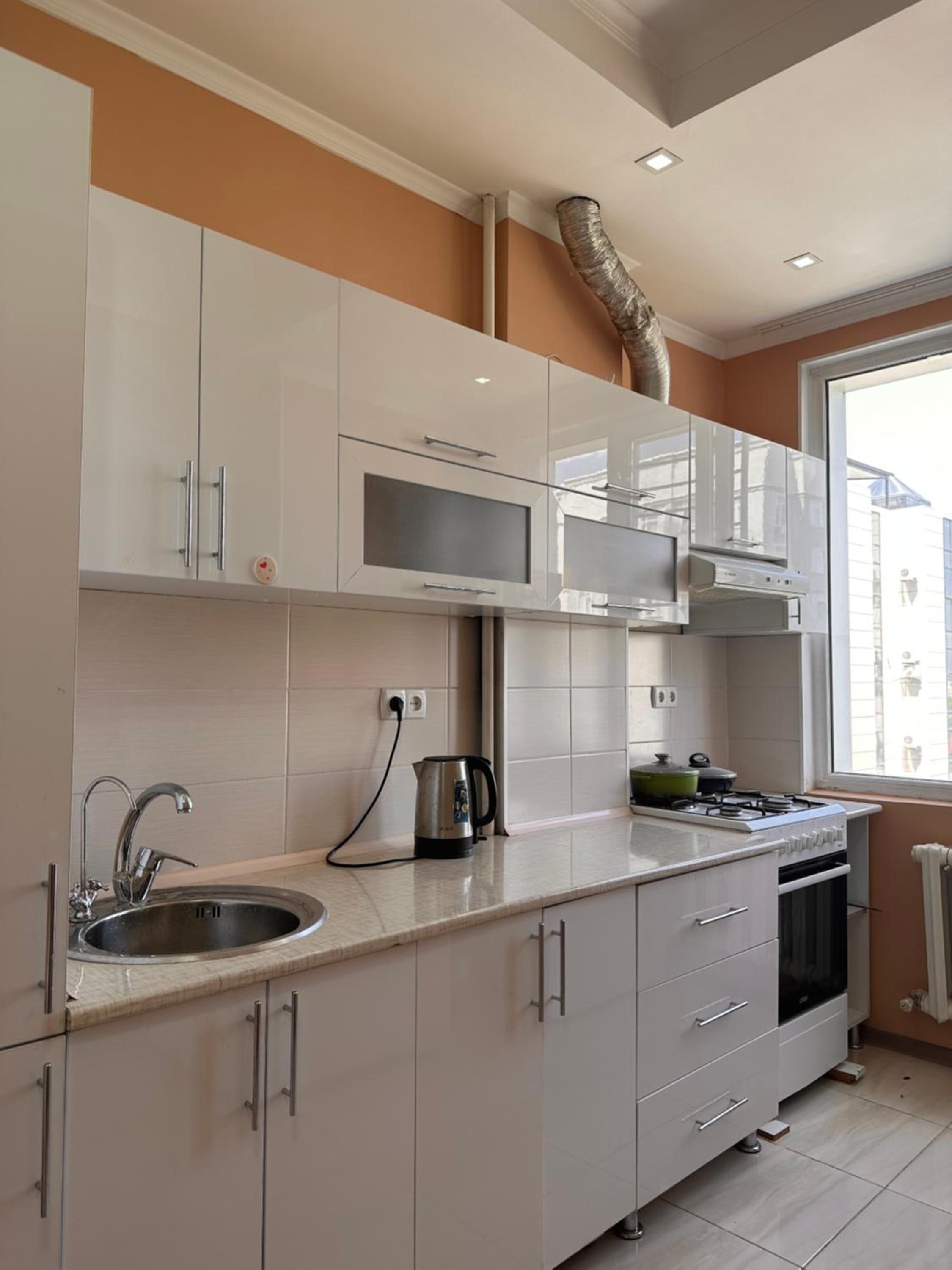 Room for Rent in City Center, Bishkek, Kyrgyzstan view 2