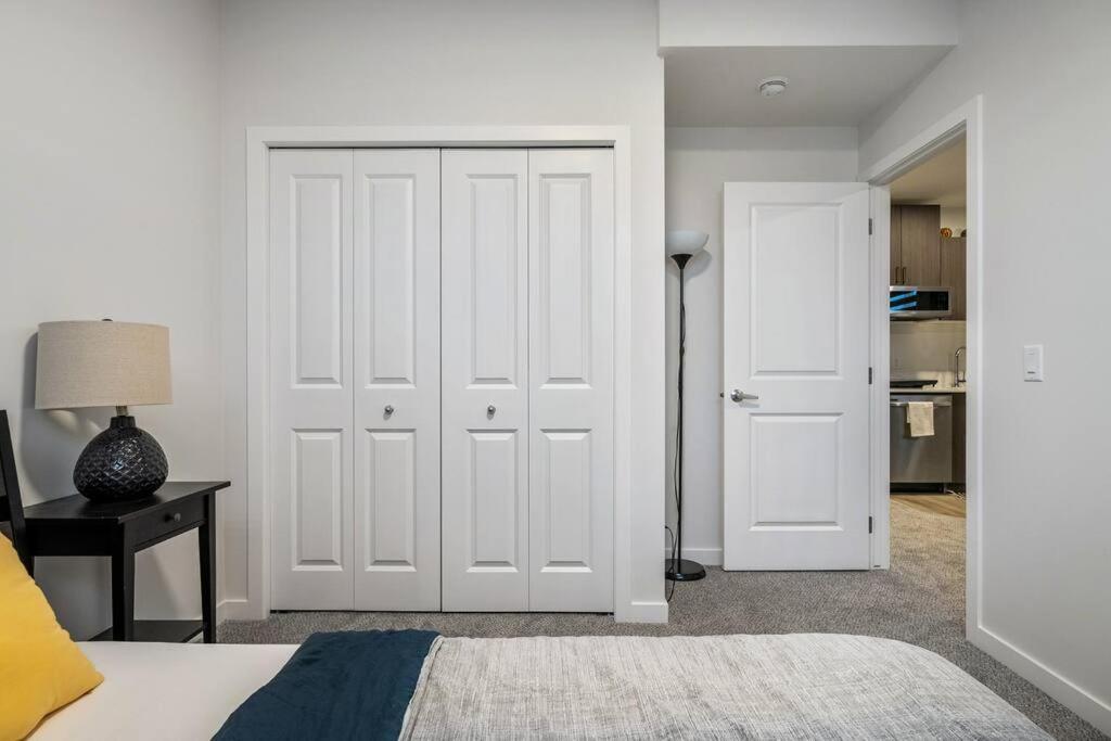 Perfect Stay 2 Bedroom Basement Suite