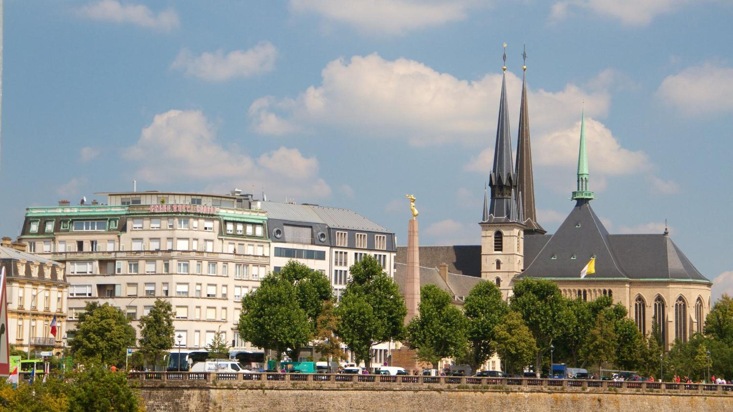Pétrusse Élite Suites - Elegant Suites Luxembourg City Center view 4