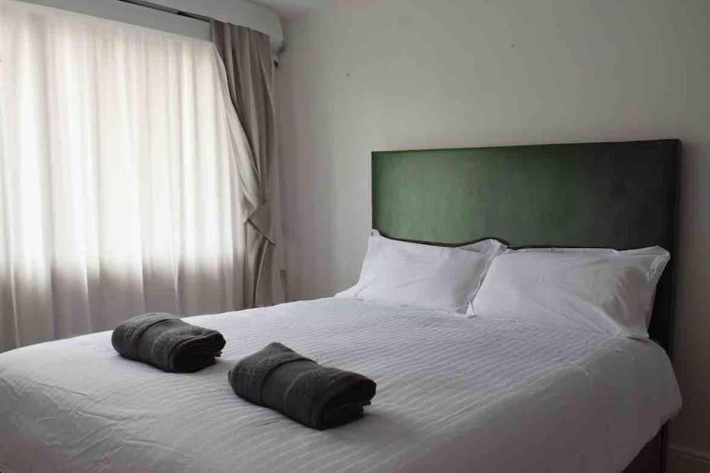 Dublin Centre Stay next to Temple Bar 3 Bed Apt