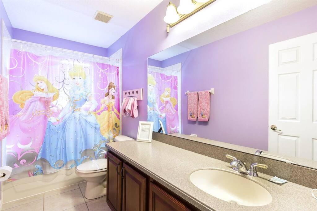 South Facing Pool Hot Tub Themed Rooms Home Theater Swingset Splash Pad BBQ