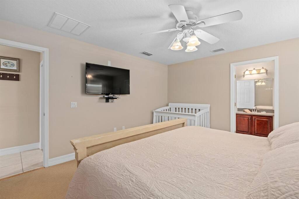 South Facing Pool Hot Tub Themed Rooms Home Theater Swingset Splash Pad BBQ