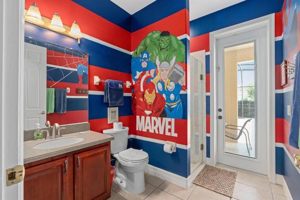 South Facing Pool Hot Tub Themed Rooms Home Theater Swingset Splash Pad BBQ