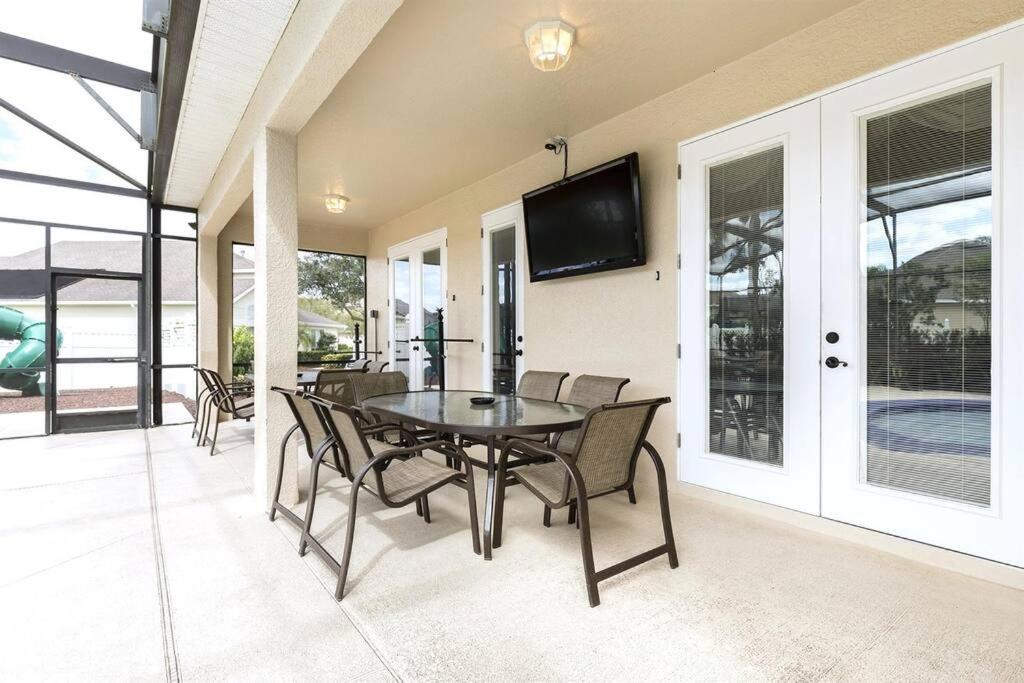 South Facing Pool Hot Tub Themed Rooms Home Theater Swingset Splash Pad BBQ