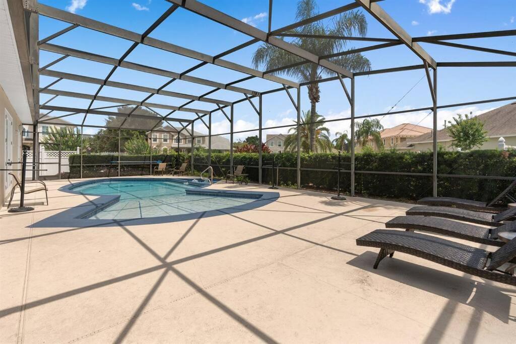 South Facing Pool Hot Tub Themed Rooms Home Theater Swingset Splash Pad BBQ
