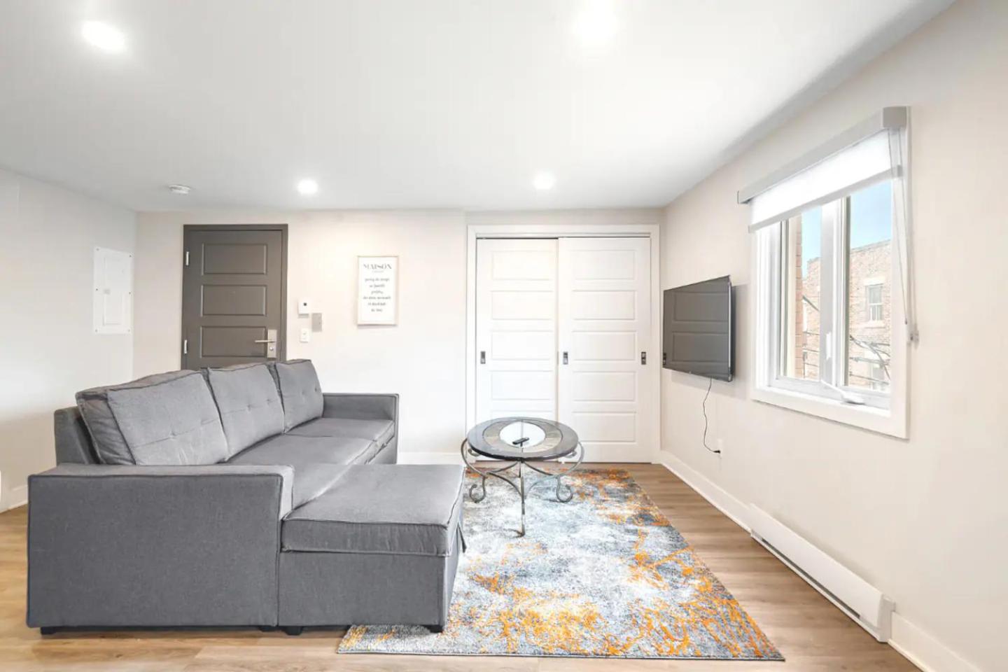 Fancy 3 BDR in Heart of Plateau B