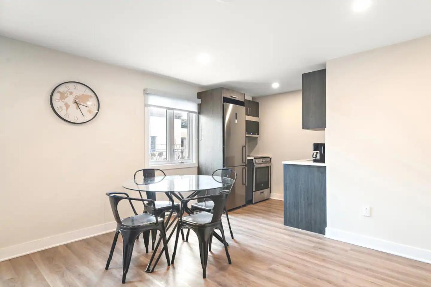 Fancy 3 BDR in Heart of Plateau B
