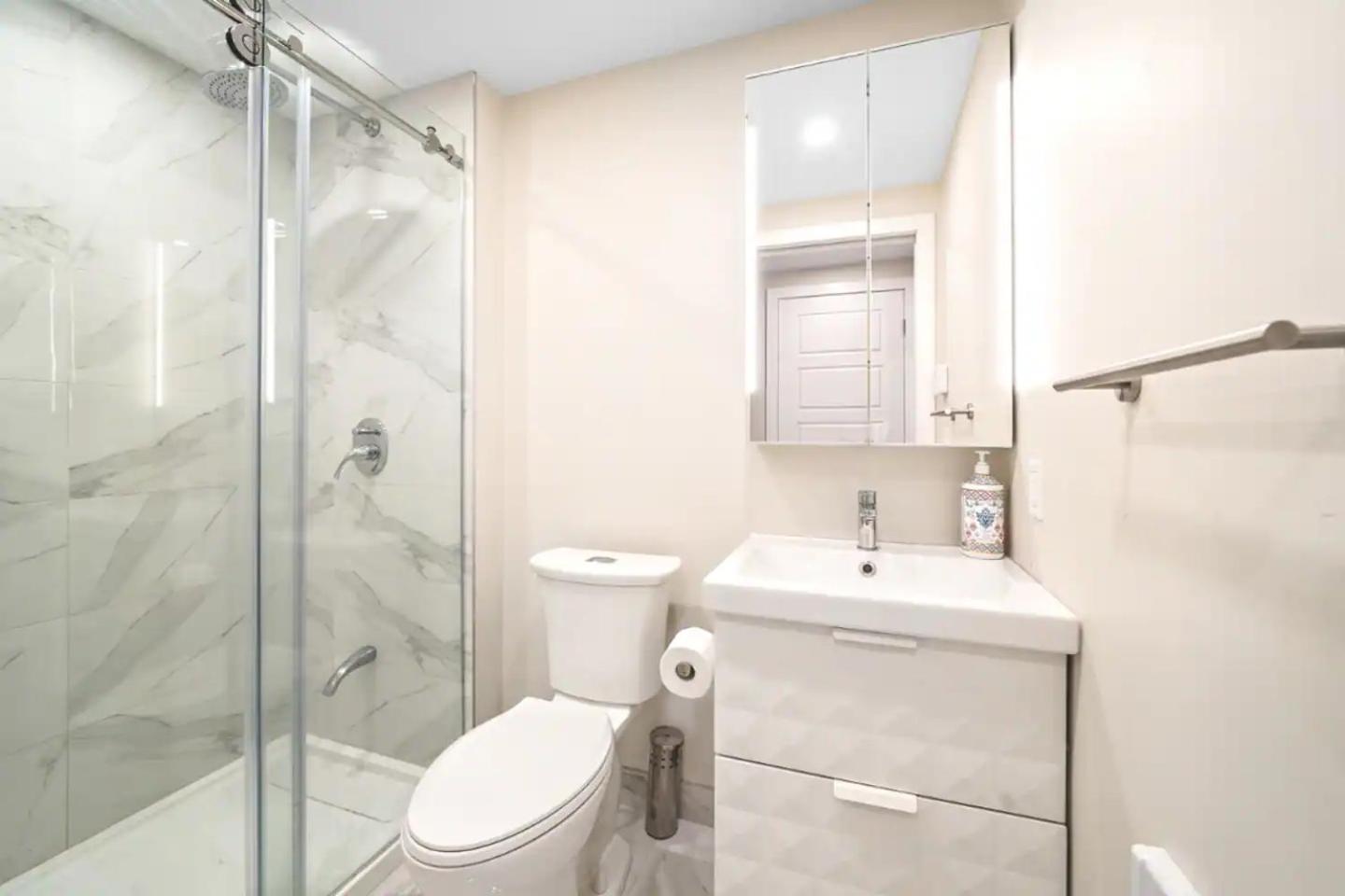Fancy 3 BDR in Heart of Plateau B