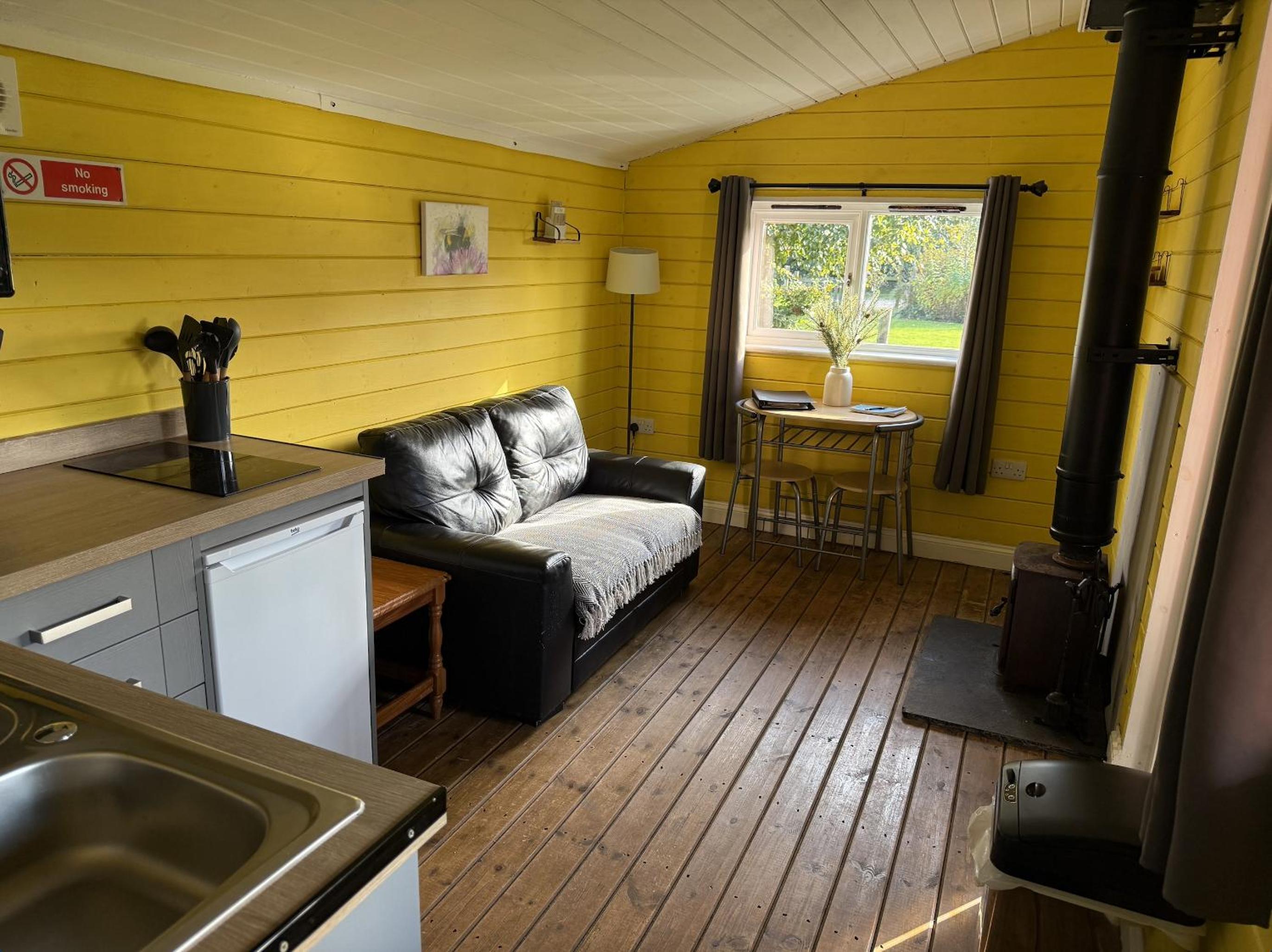 Stroud Vacations - Cherry Tree Glamping - Property Image 47