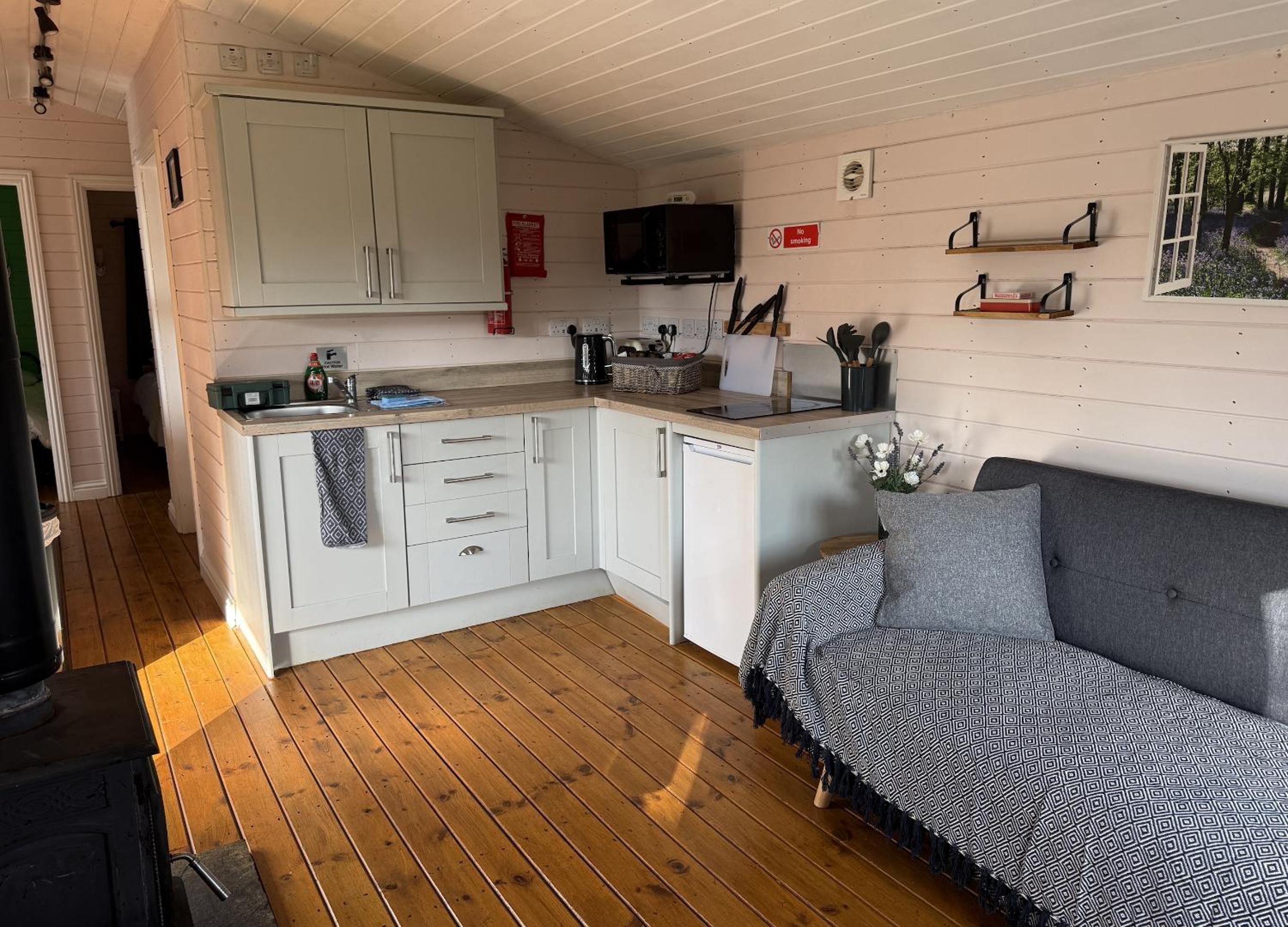 Stroud Vacations - Cherry Tree Glamping - Property Image 10