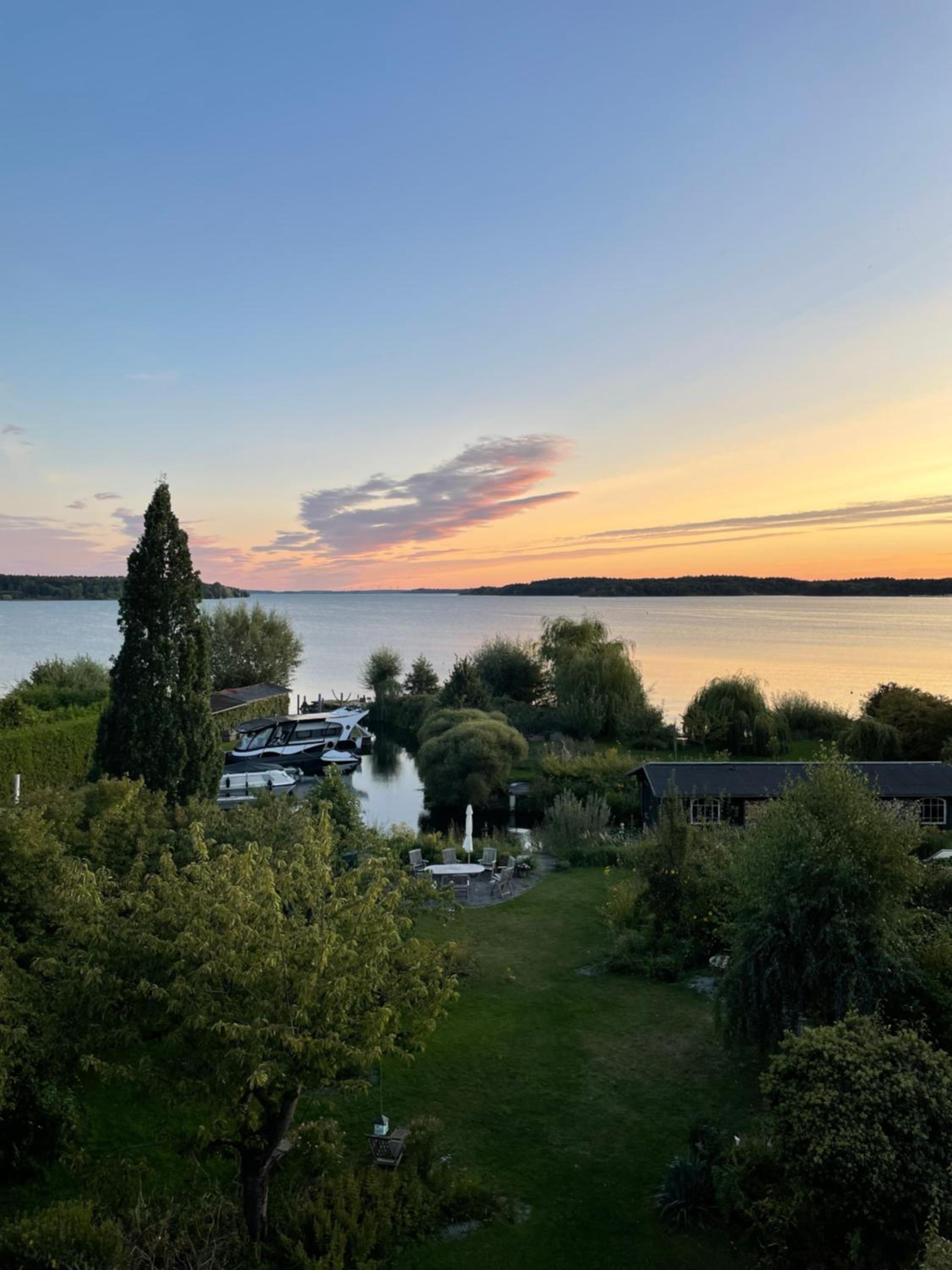Villa Daries - Ferienwohnung mit eigenem Müritzstrand