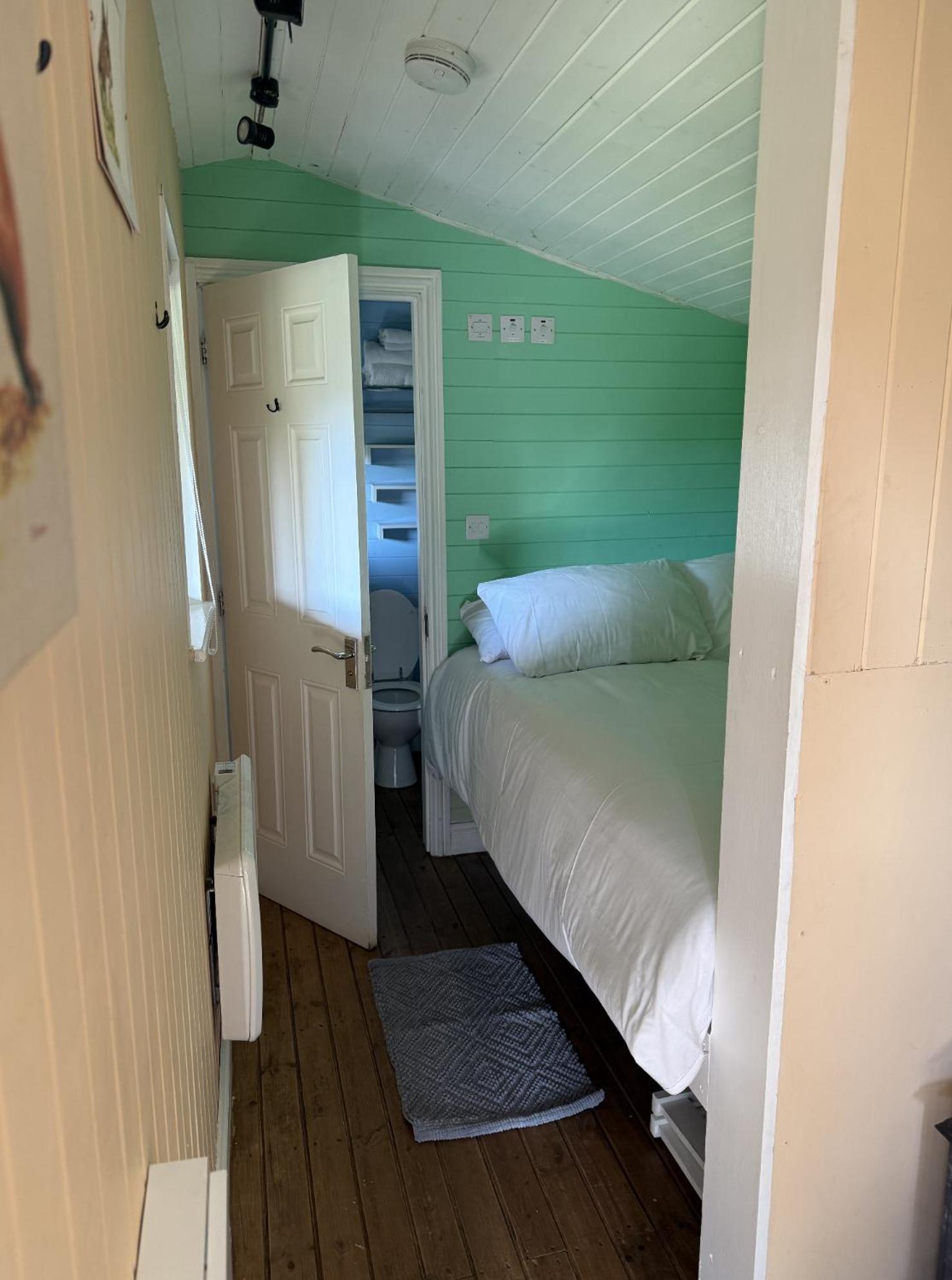 Stroud Vacations - Cherry Tree Glamping - Property Image 16