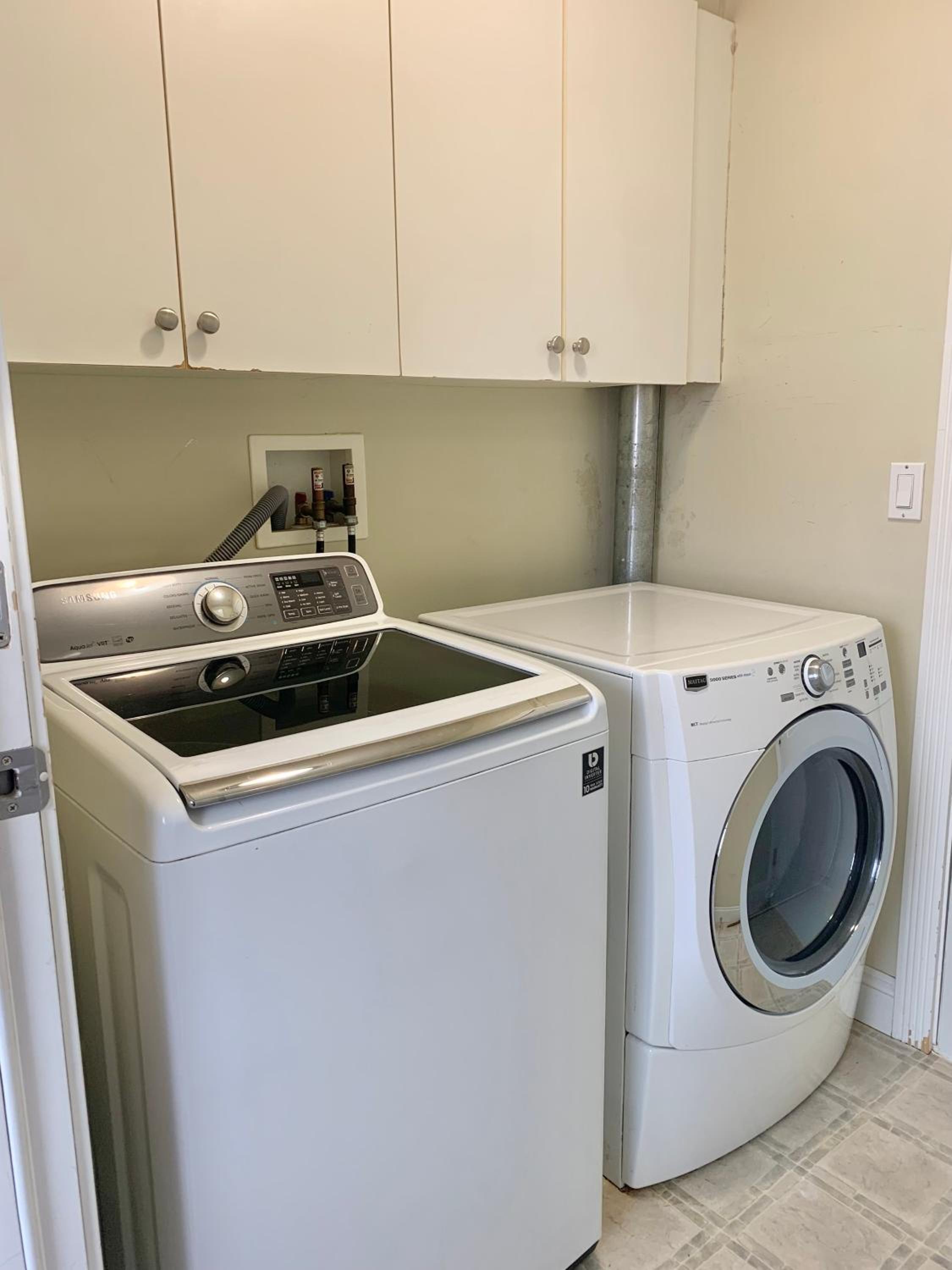 Entire 1Bed 1Bath Suite Coquitlam Centre