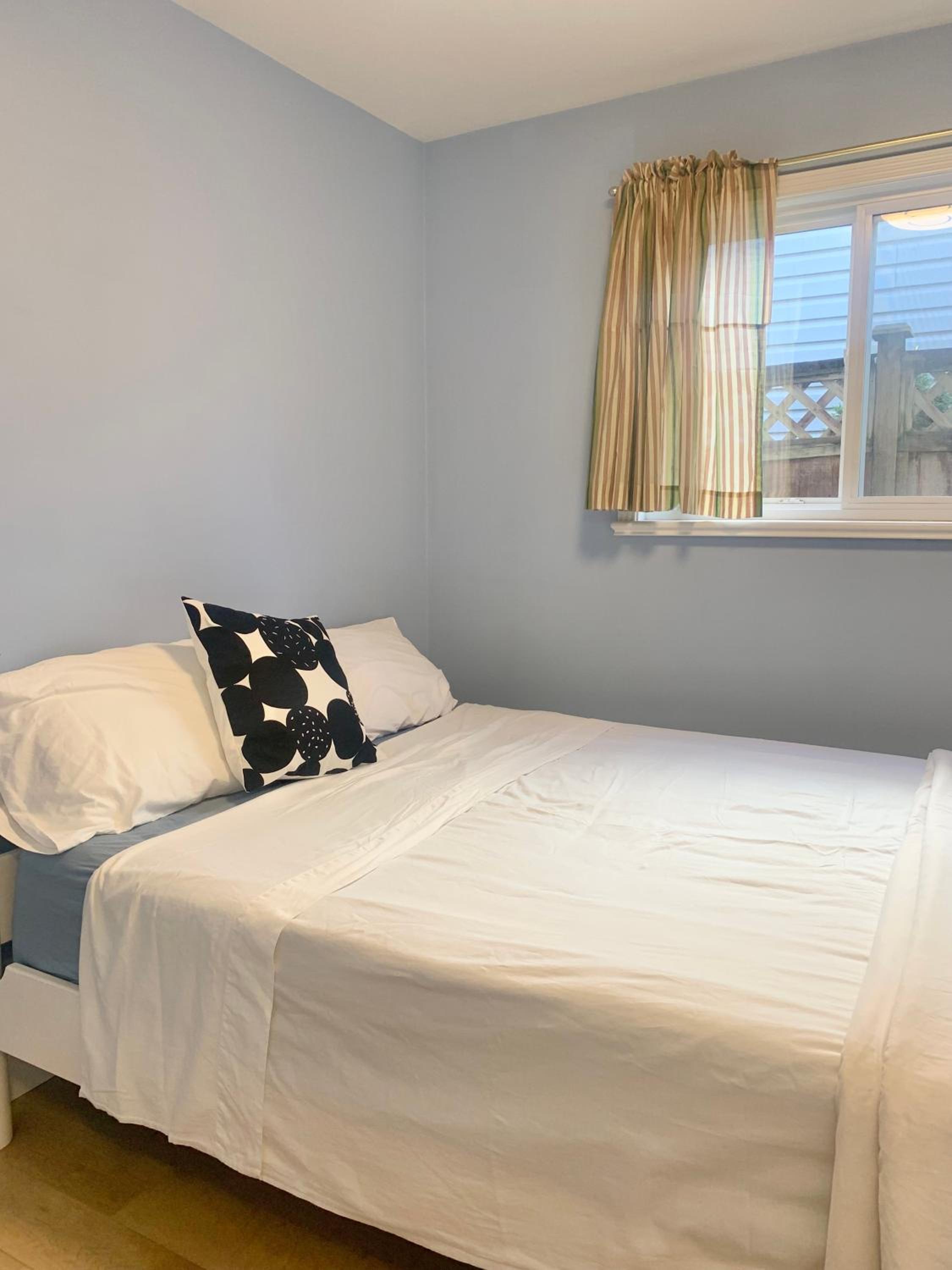 Entire 1Bed 1Bath Suite Coquitlam Centre