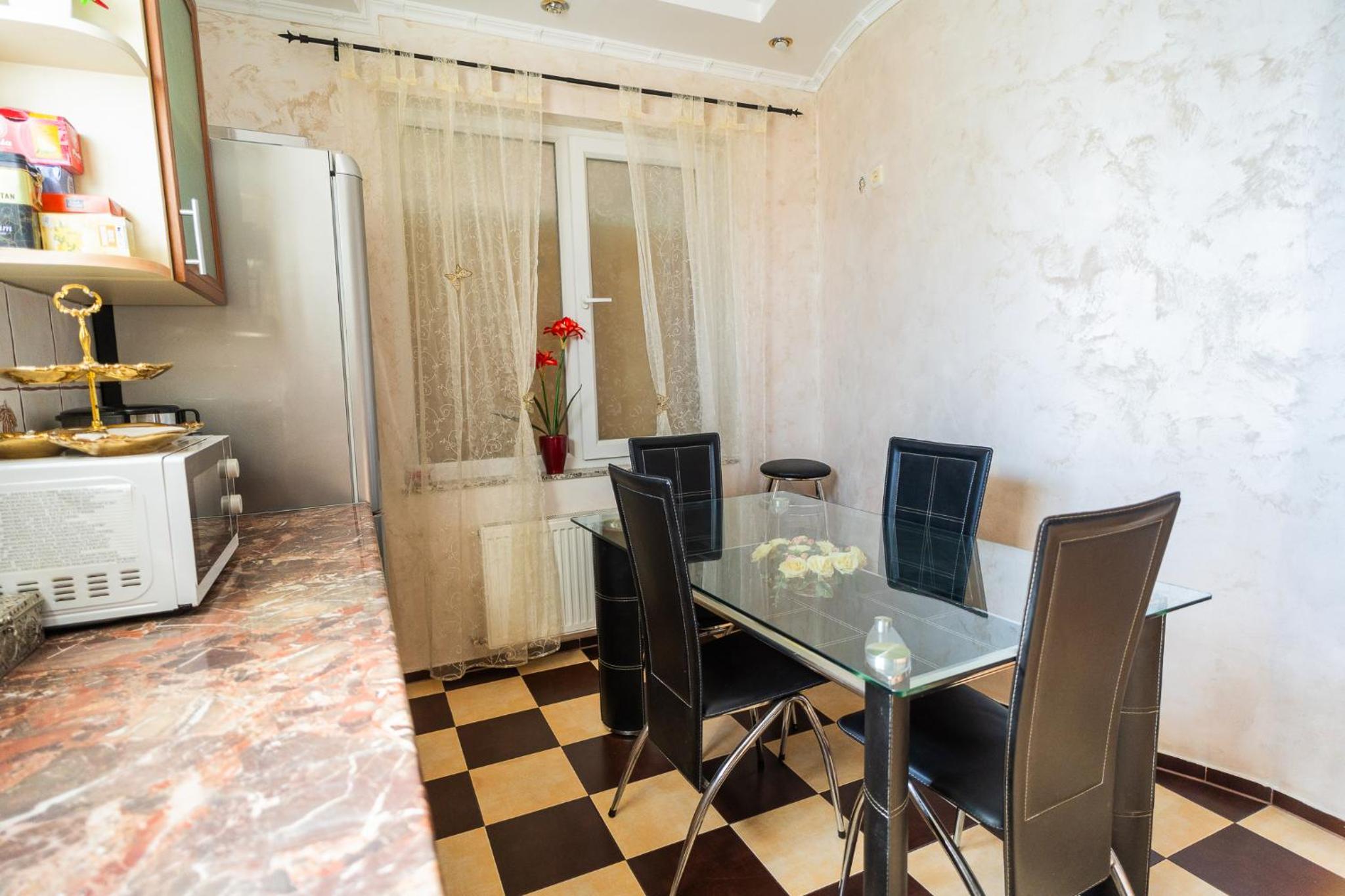Luxurious Villa with Huge Garden, Terrace & Outdoor Space