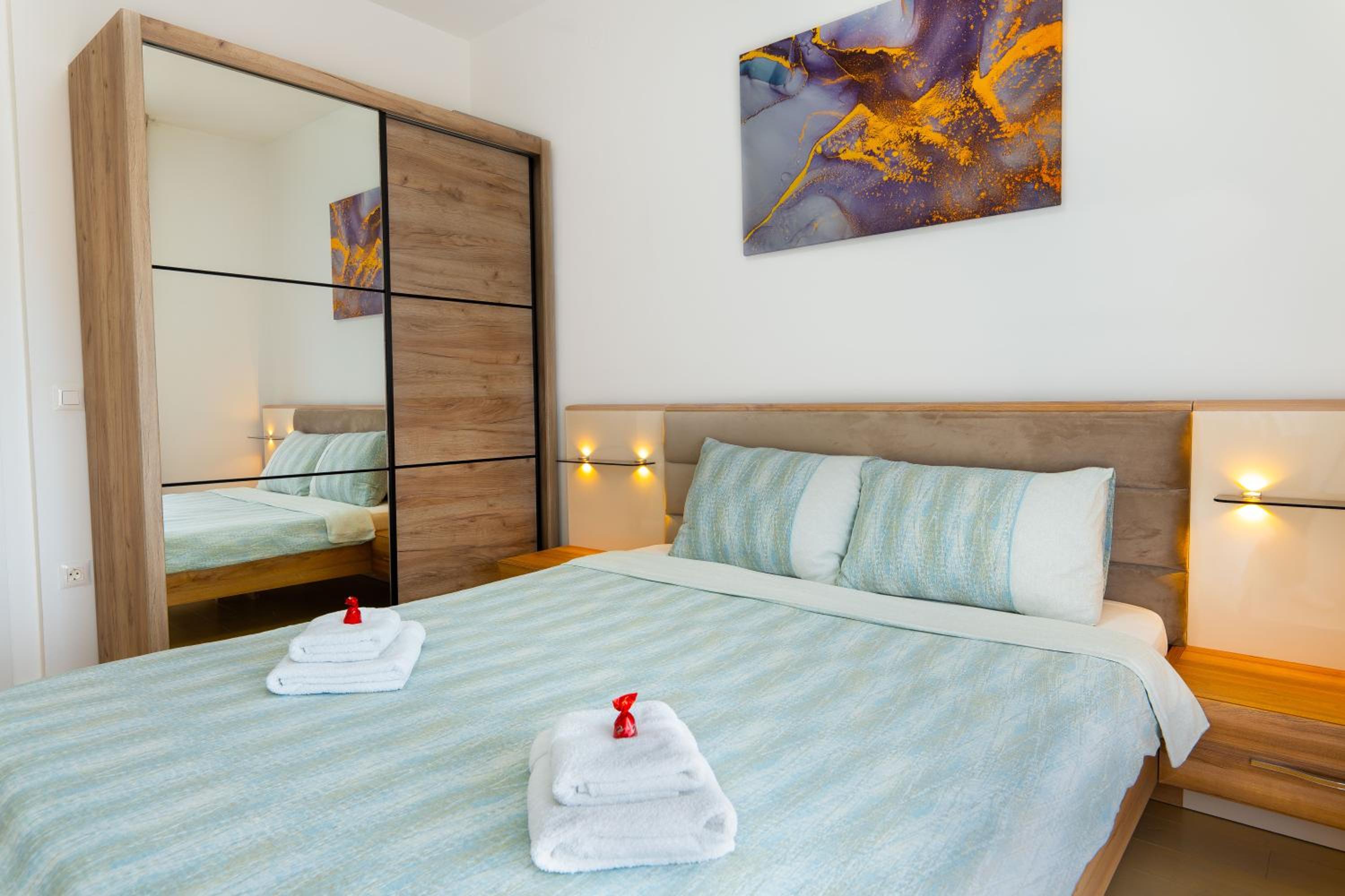 Harizma apartmani - Maja view 2