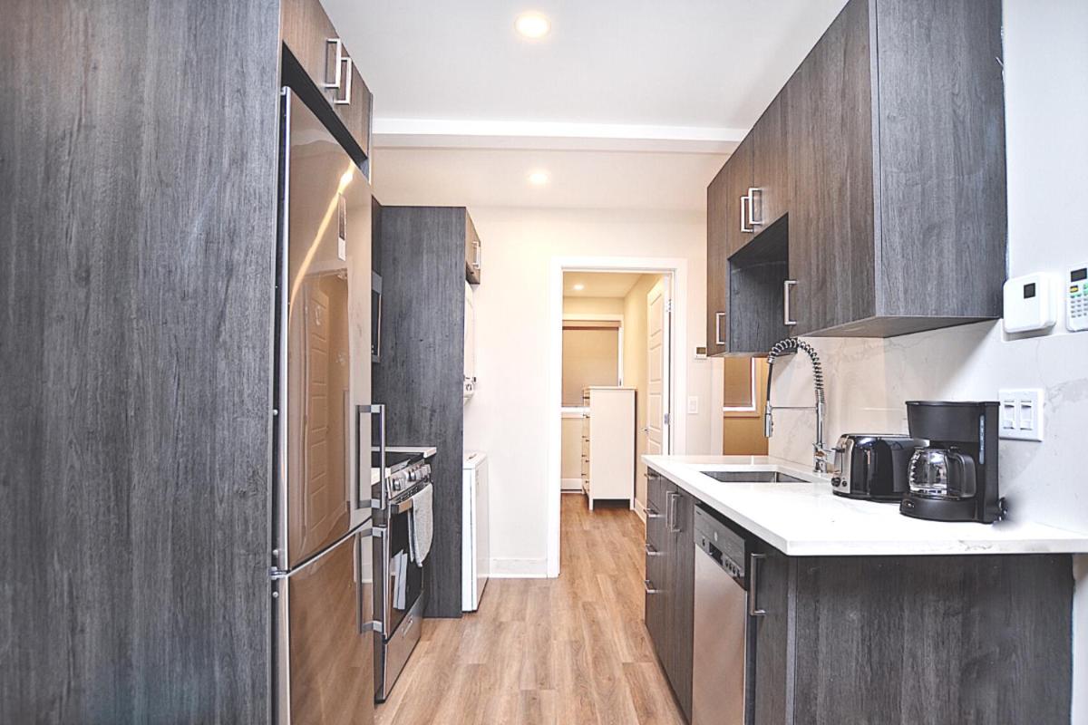 Elegant 3BDR in Heart Of Plateau 8B