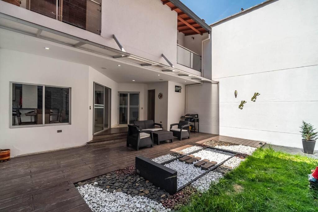 Huge Medellín Home