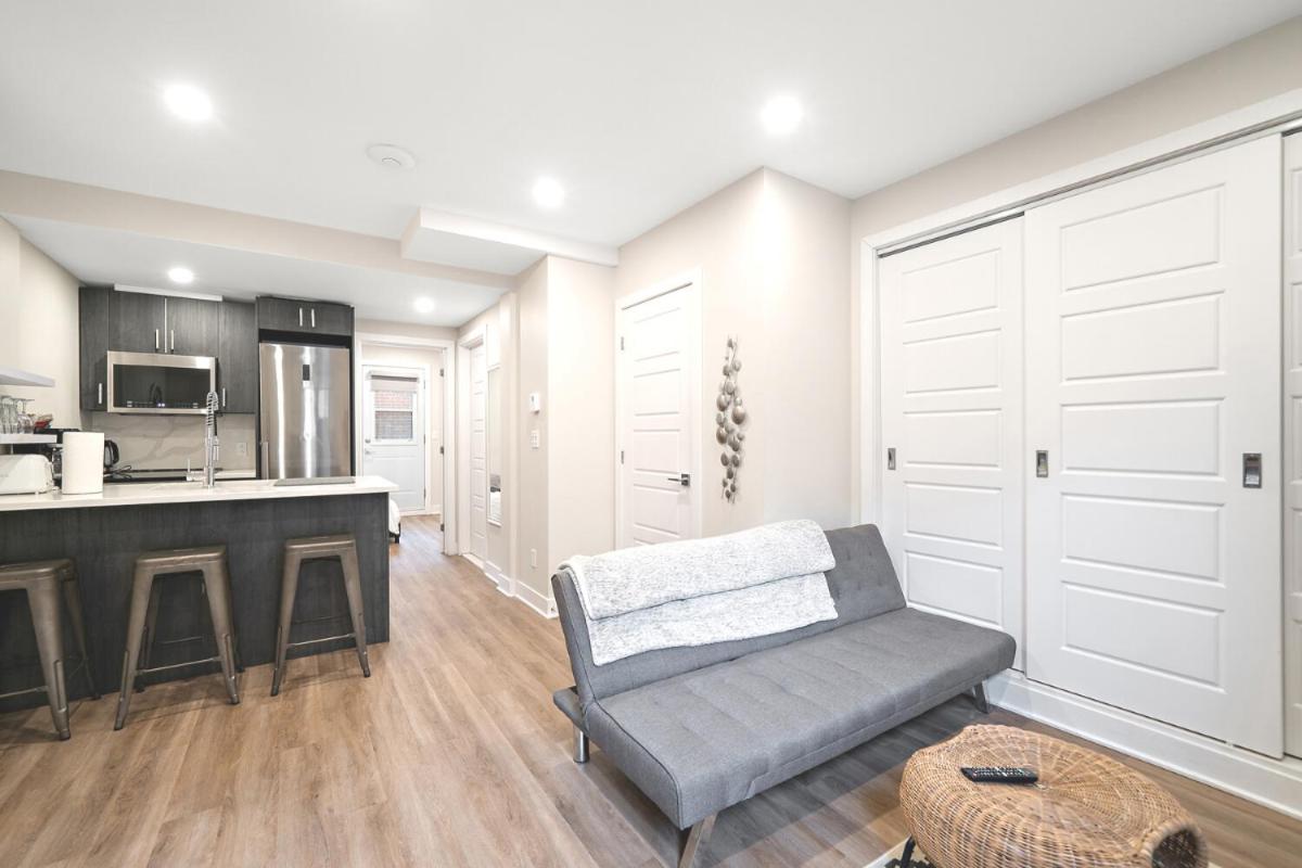 Elegant 1BDR in Heart Of Plateau B