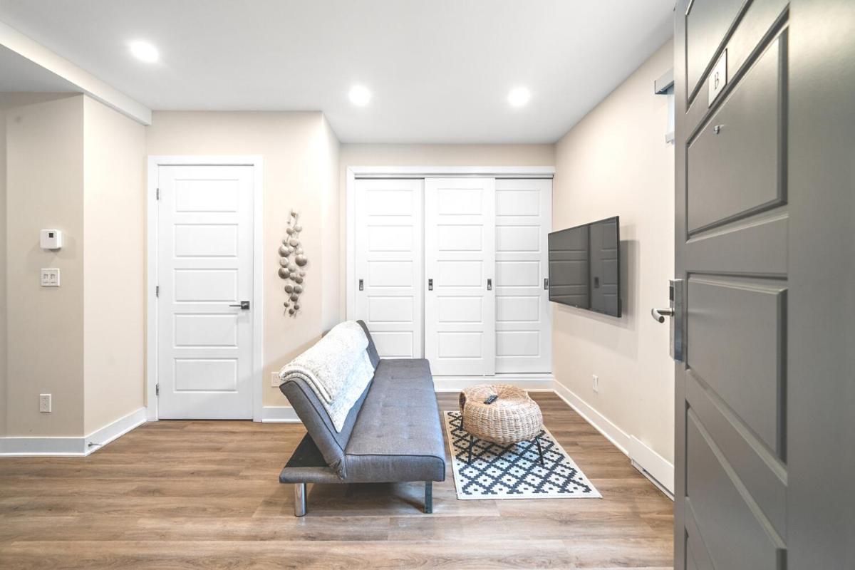 Elegant 1BDR in Heart Of Plateau B