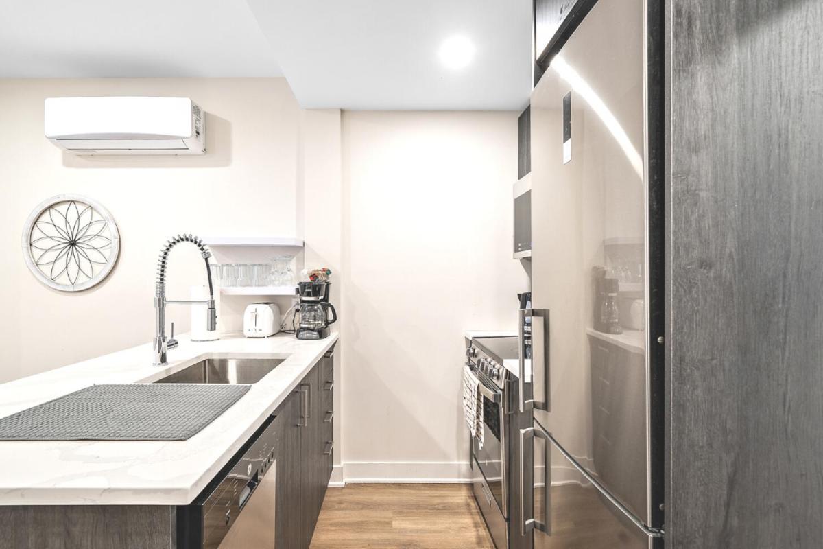 Elegant 1BDR in Heart Of Plateau B