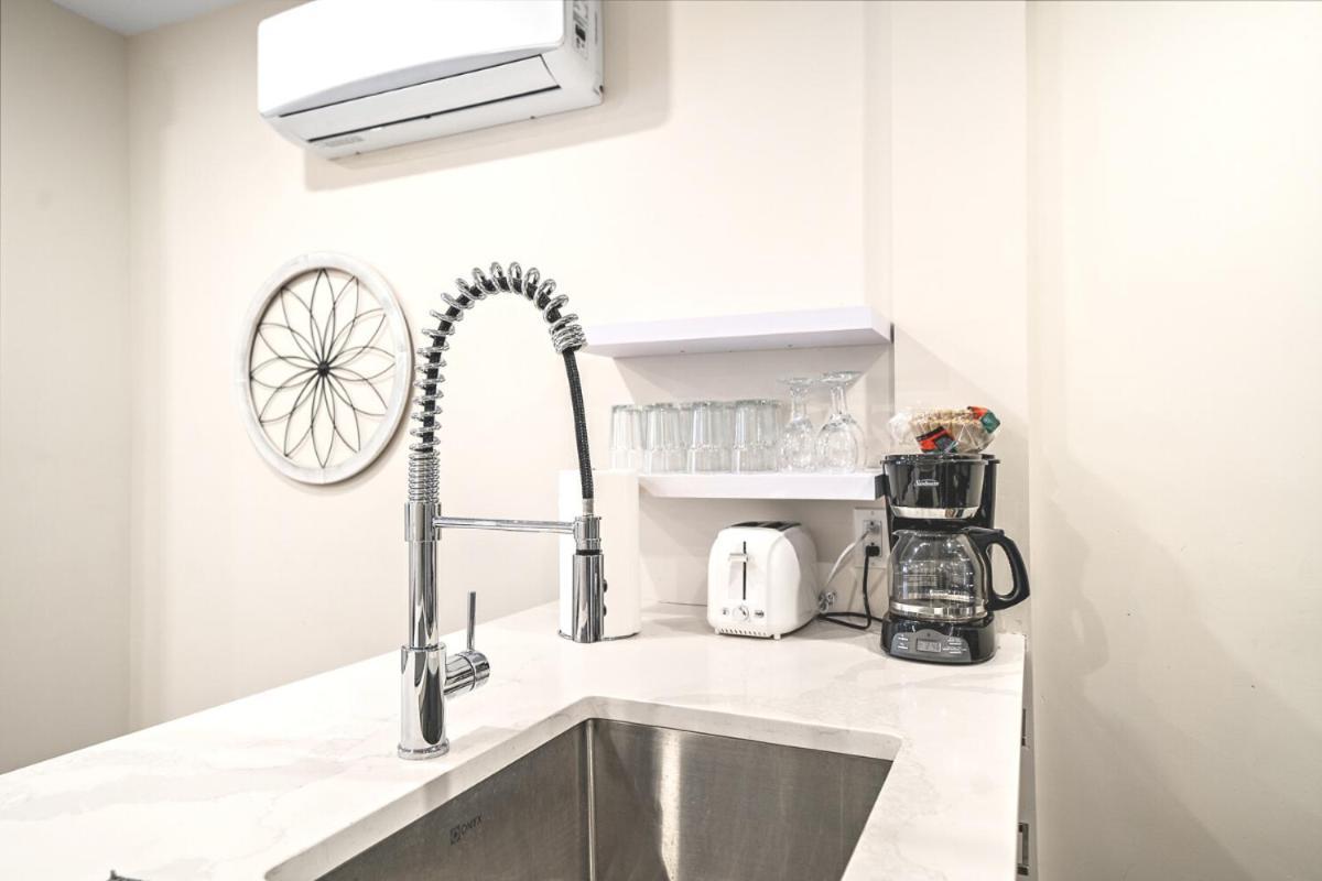 Elegant 1BDR in Heart Of Plateau B