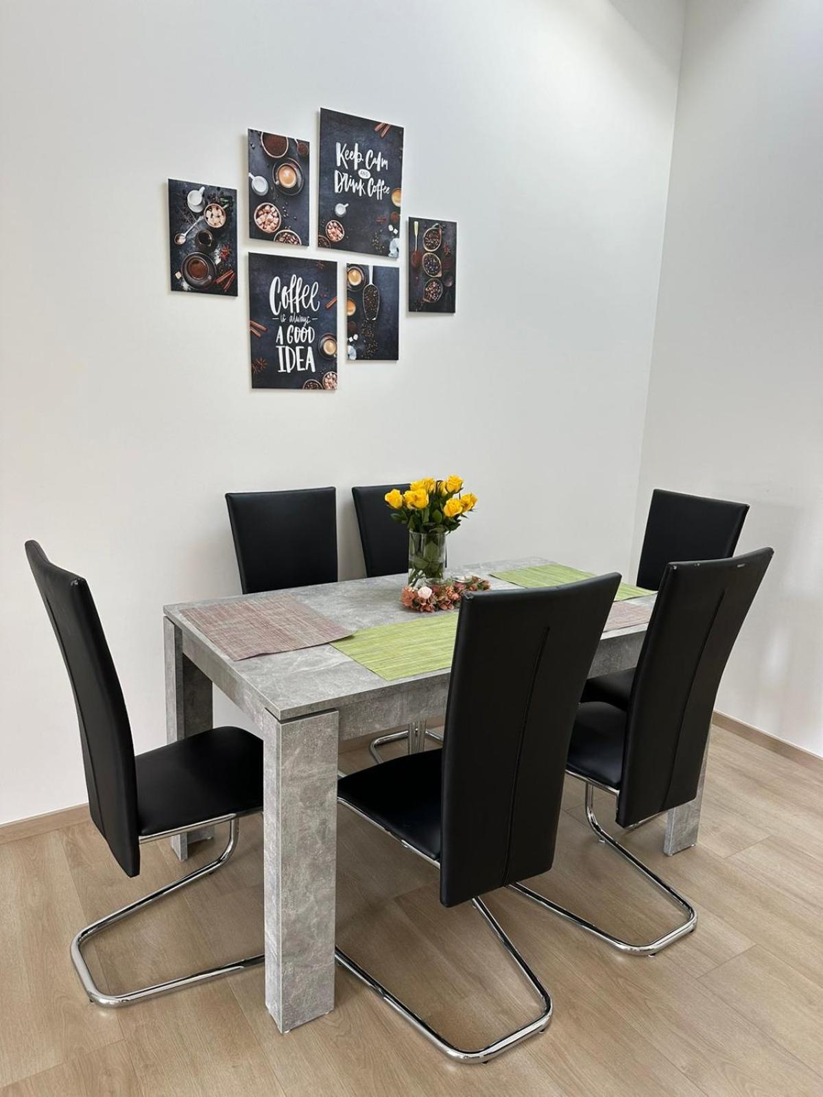 Große FerienWohnung 3 Schlafzimmer Neubau Gästehaus 120m2