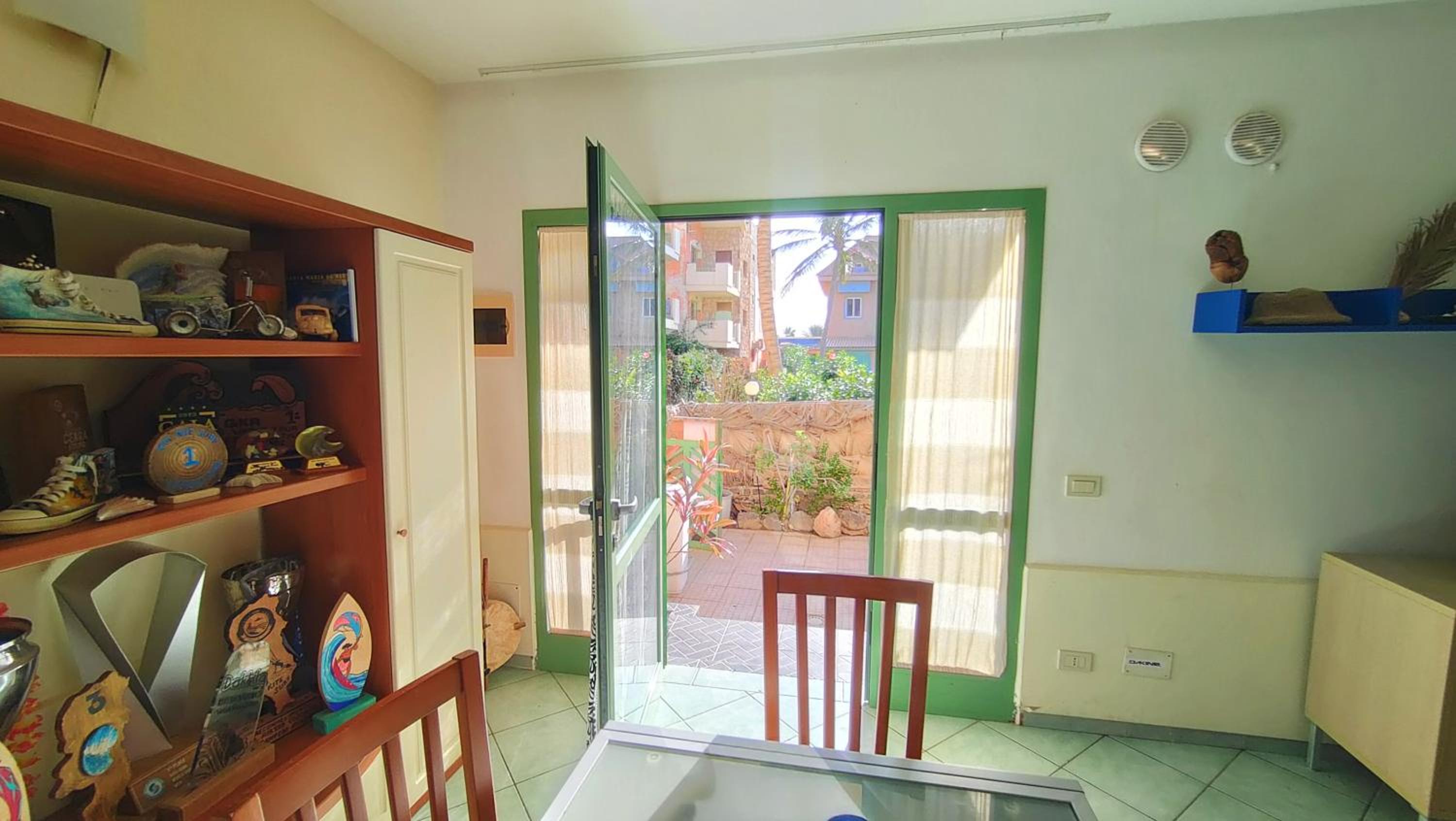 AIRton Cozzolino Apartment - By Albis Harena